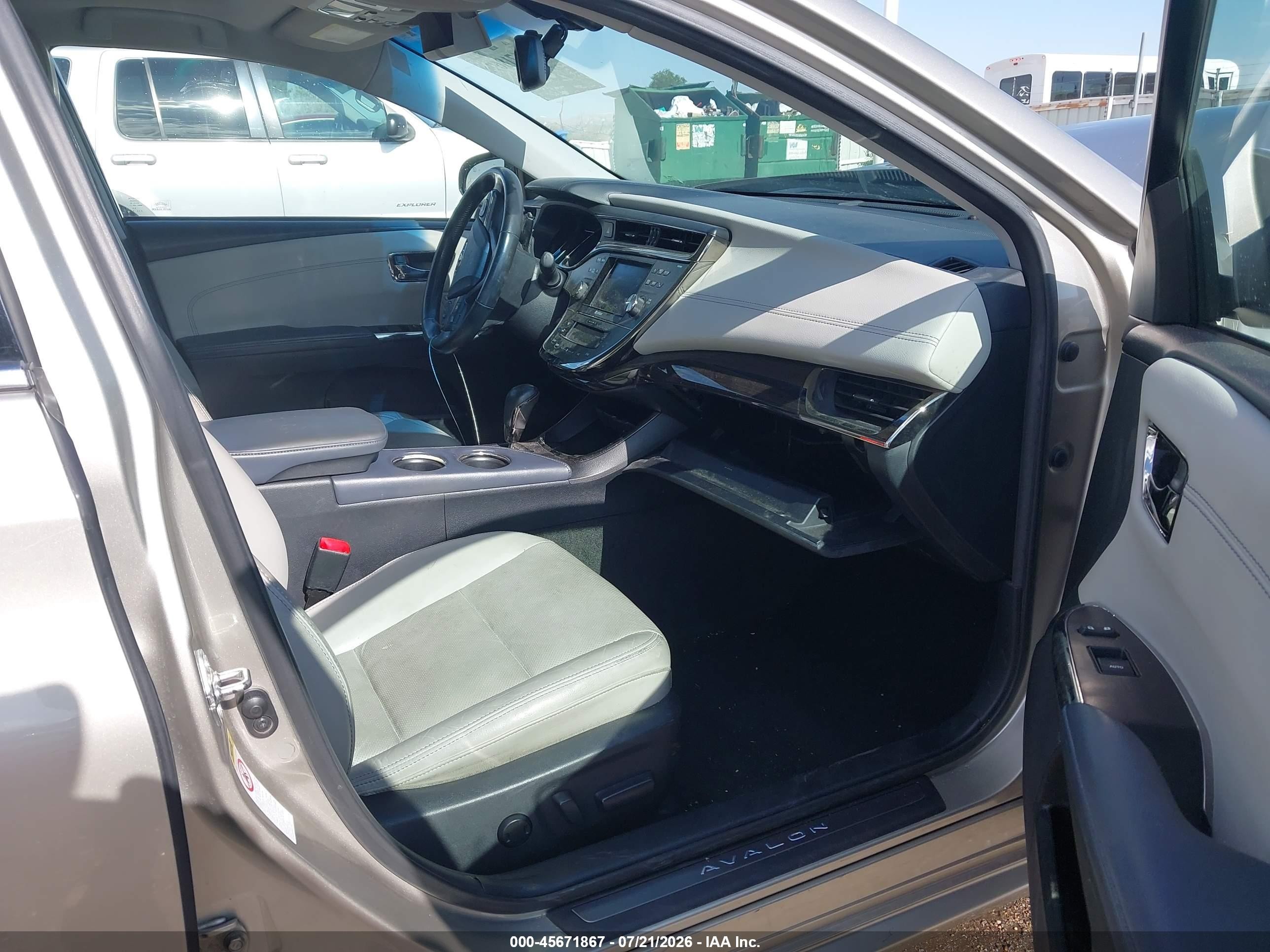 2013 Toyota Avalon Limited Champagne vin: 4T1BK1EB8DU046849