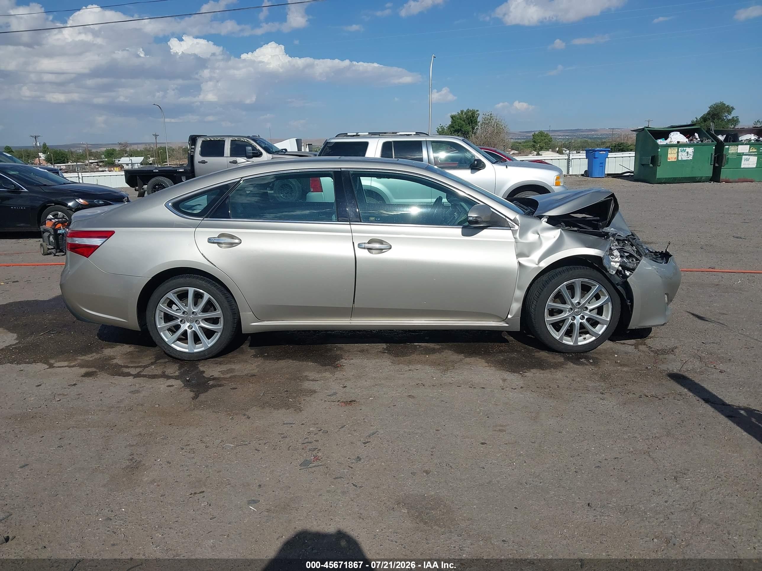 2013 Toyota Avalon Limited Champagne vin: 4T1BK1EB8DU046849