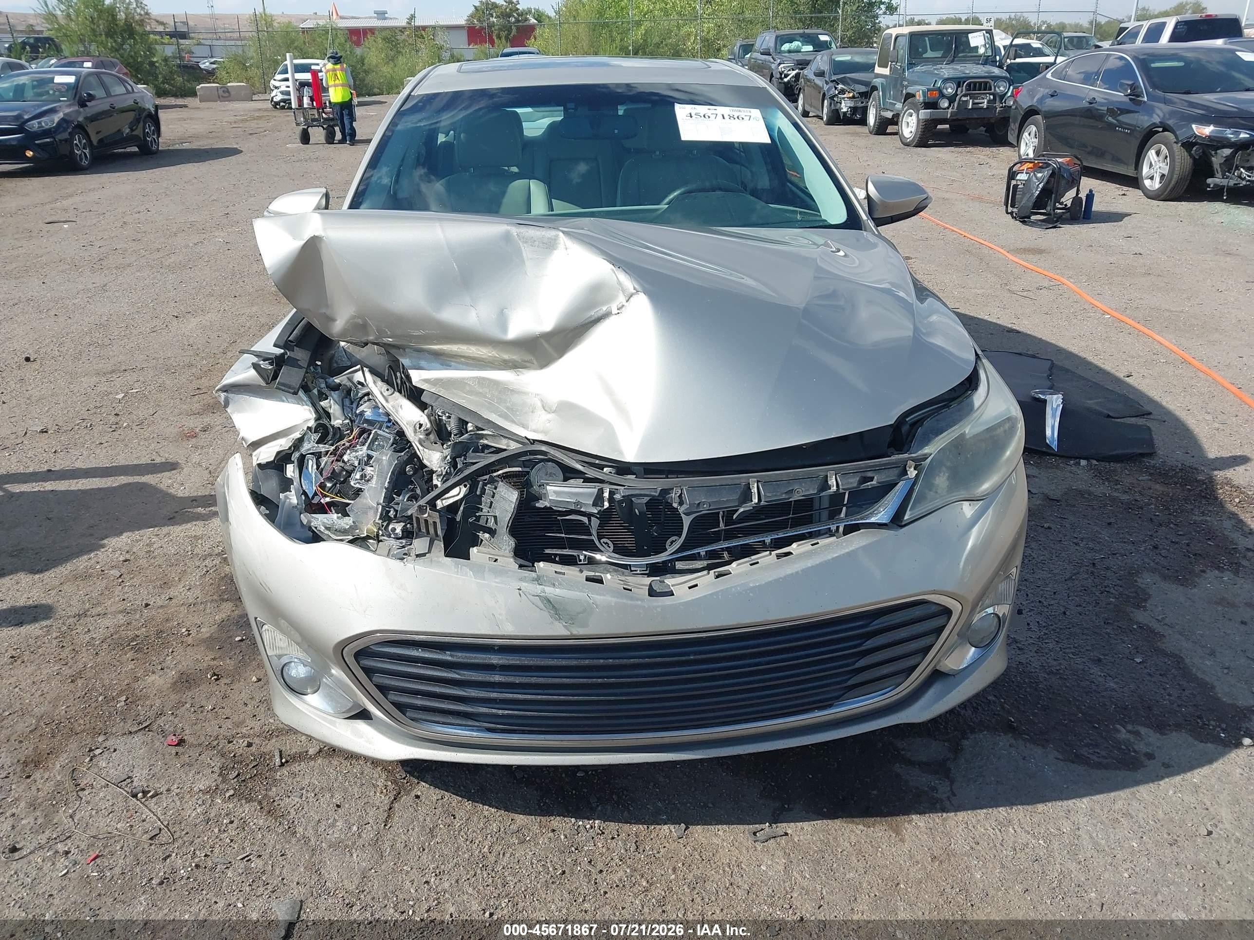 2013 Toyota Avalon Limited Champagne vin: 4T1BK1EB8DU046849