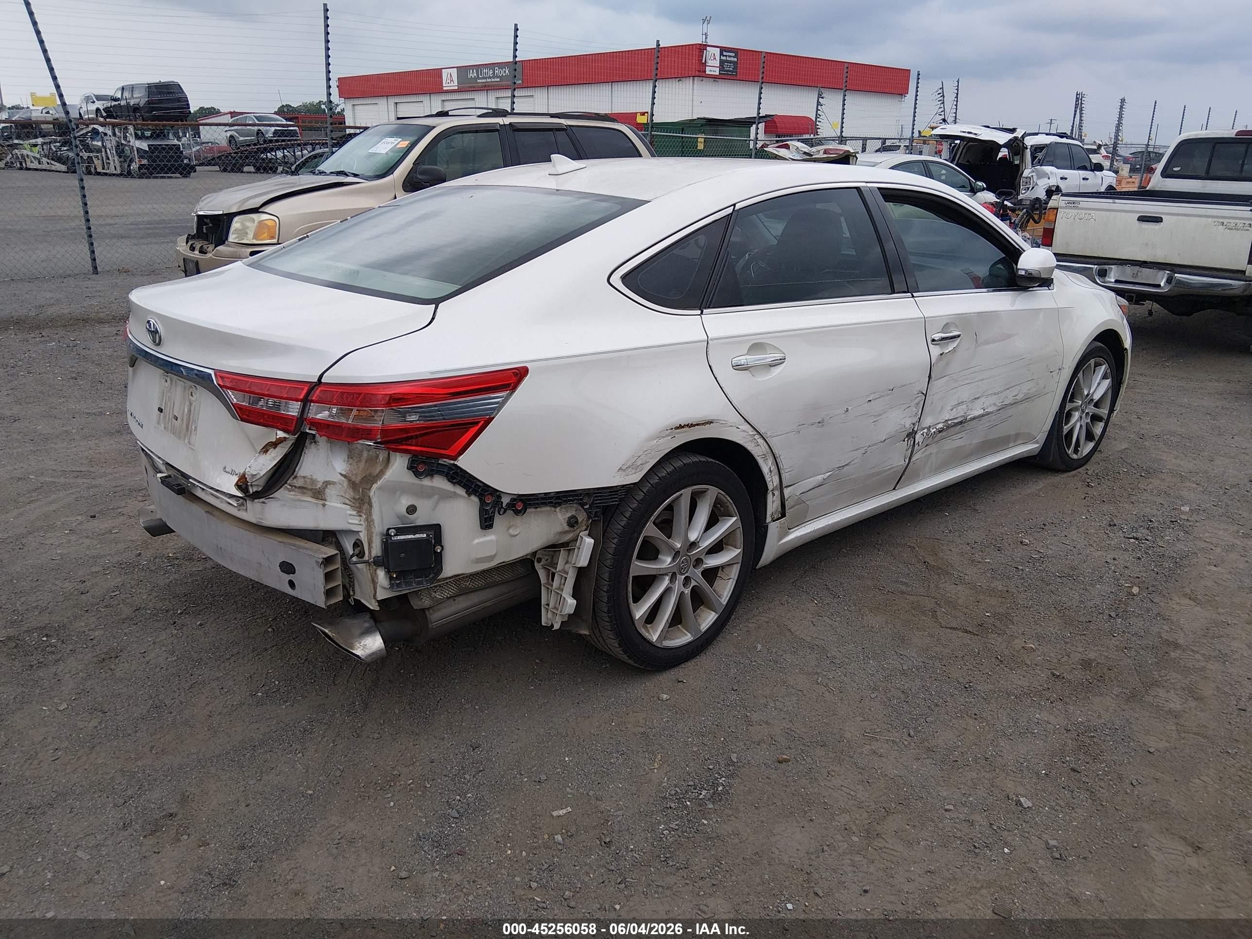2013 Toyota Avalon Limited White vin: 4T1BK1EB8DU060900