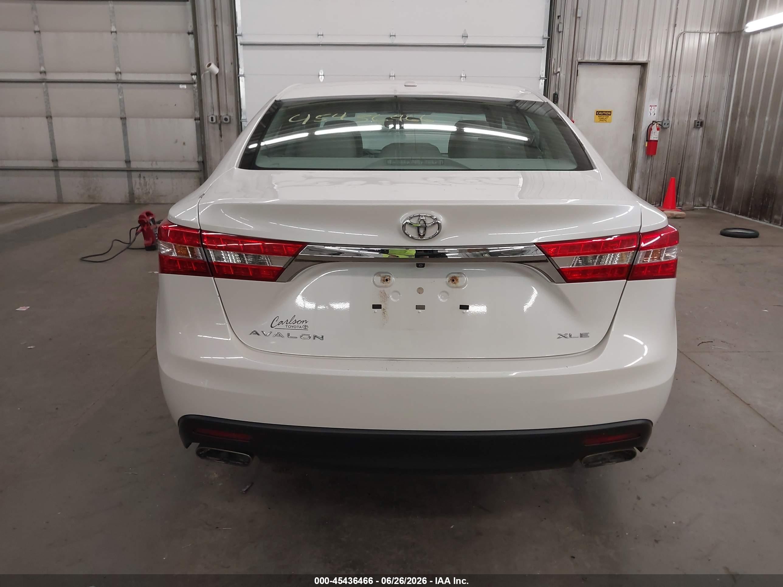 2014 Toyota Avalon Xle Premium White vin: 4T1BK1EB8EU095857