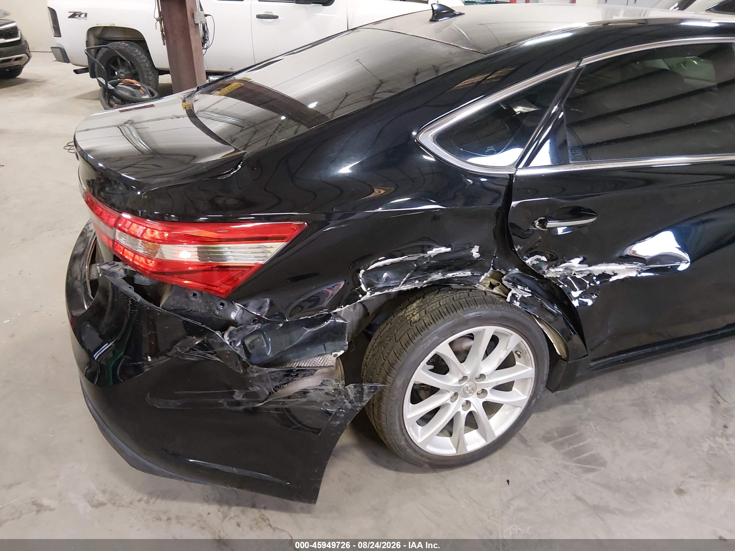 2014 Toyota Avalon Limited vin: 4T1BK1EB8EU123690