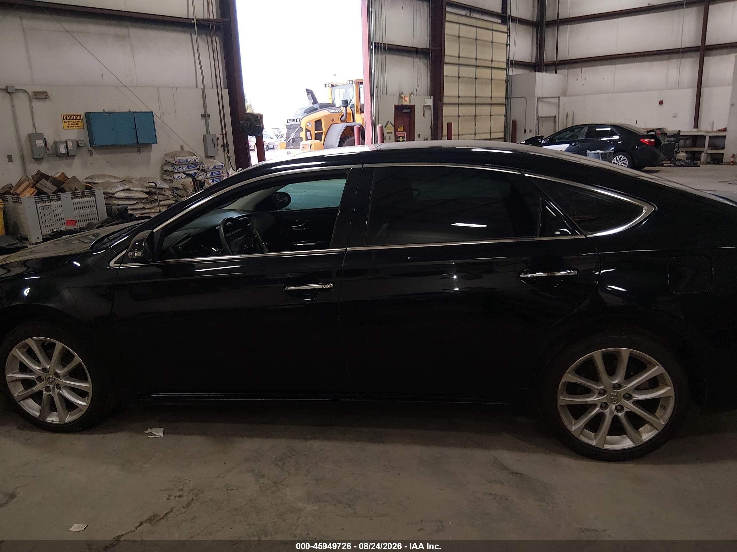 2014 Toyota Avalon Limited vin: 4T1BK1EB8EU123690