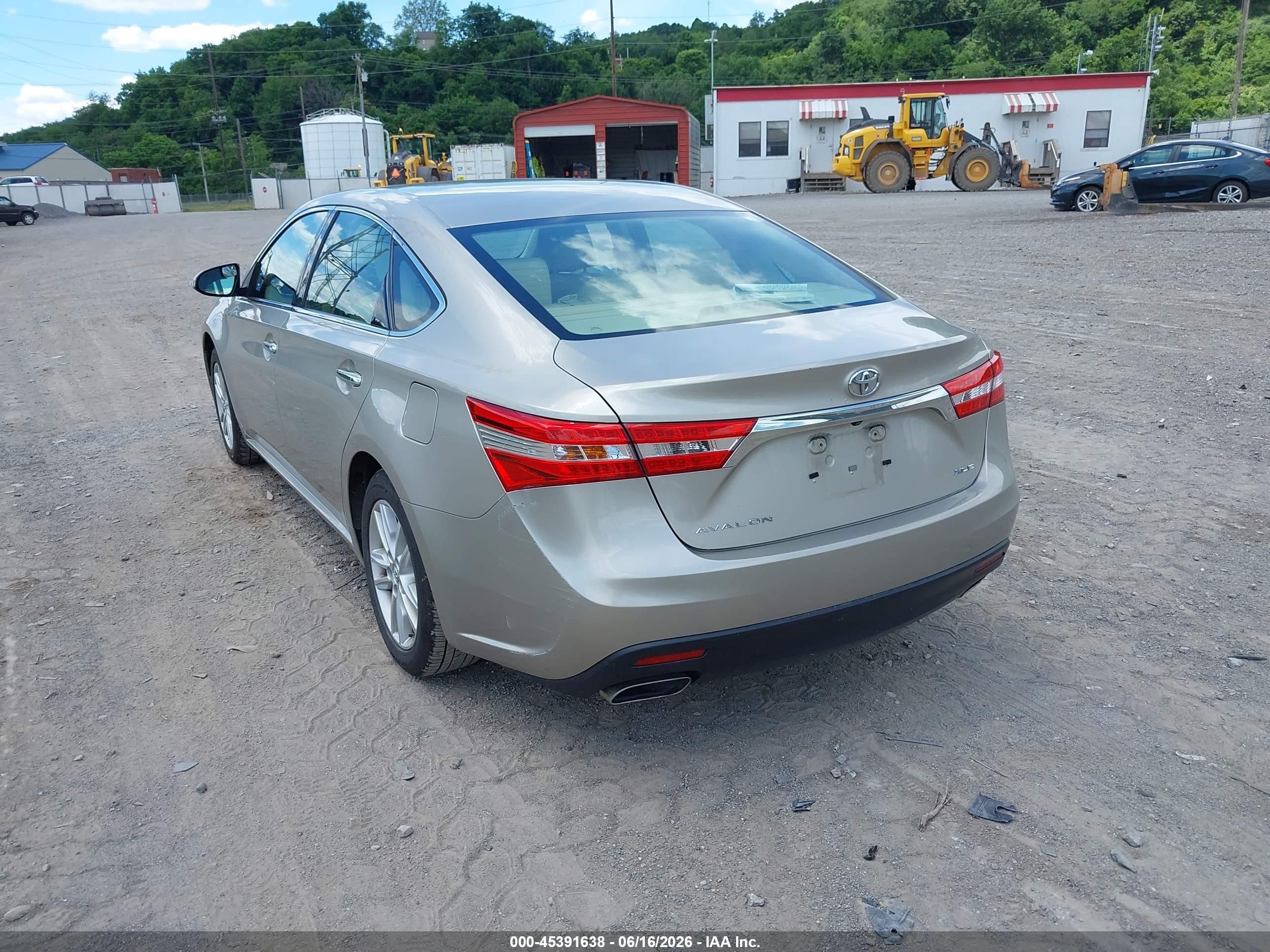 2014 Toyota Avalon Xle Cream vin: 4T1BK1EB8EU124158