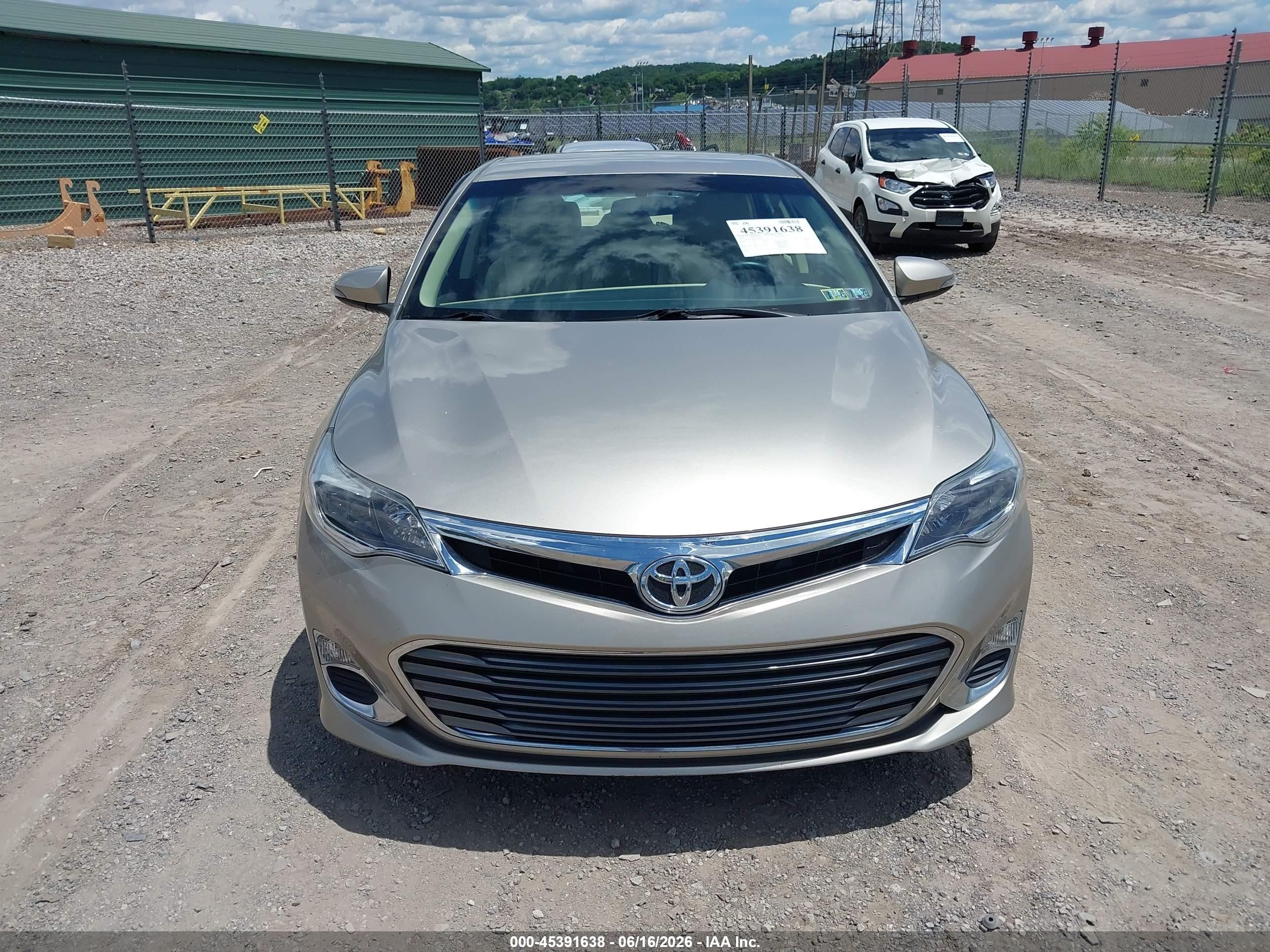 2014 Toyota Avalon Xle Cream vin: 4T1BK1EB8EU124158