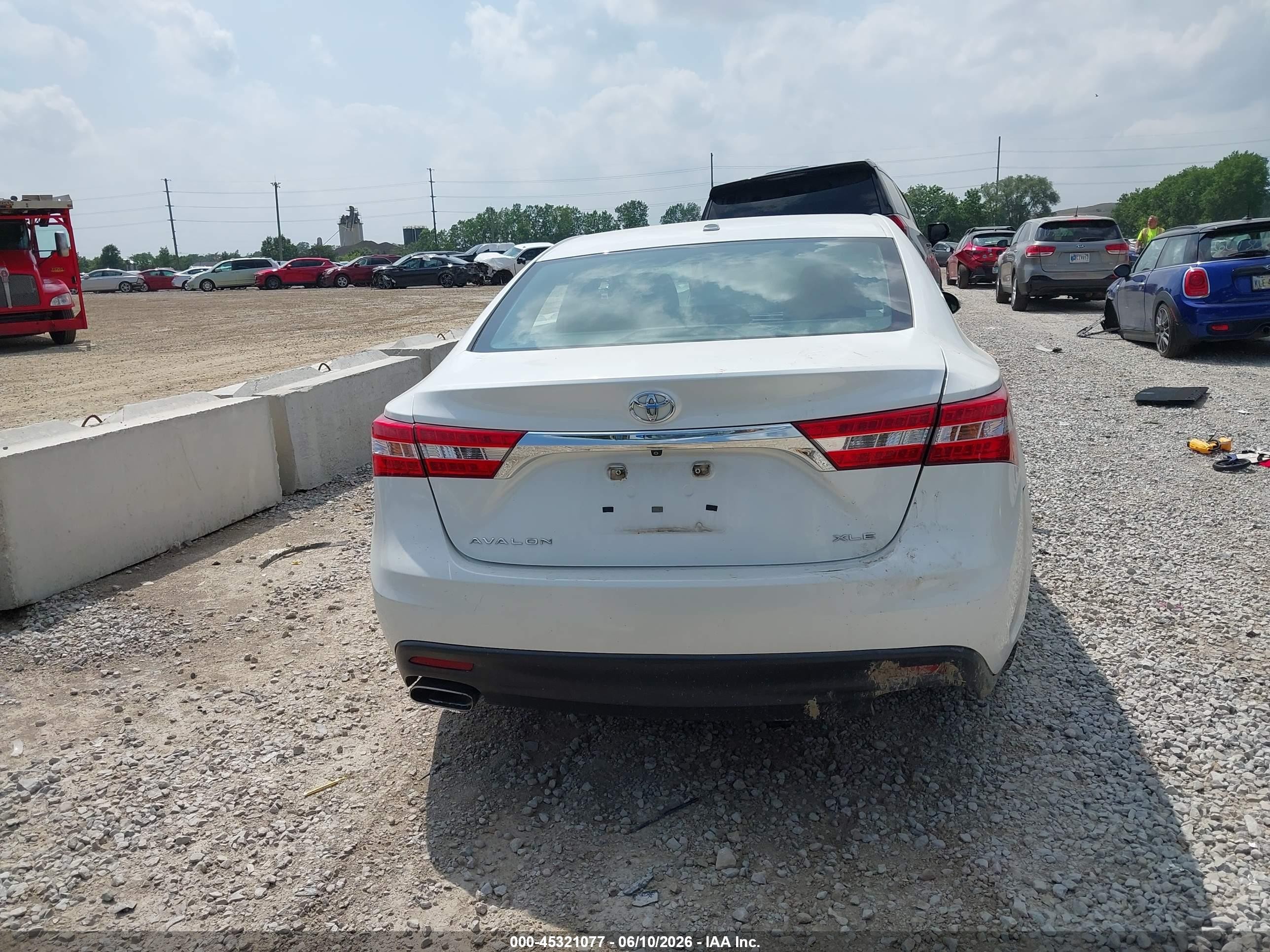 2013 Toyota Avalon Xle Touring White vin: 4T1BK1EB9DU005047