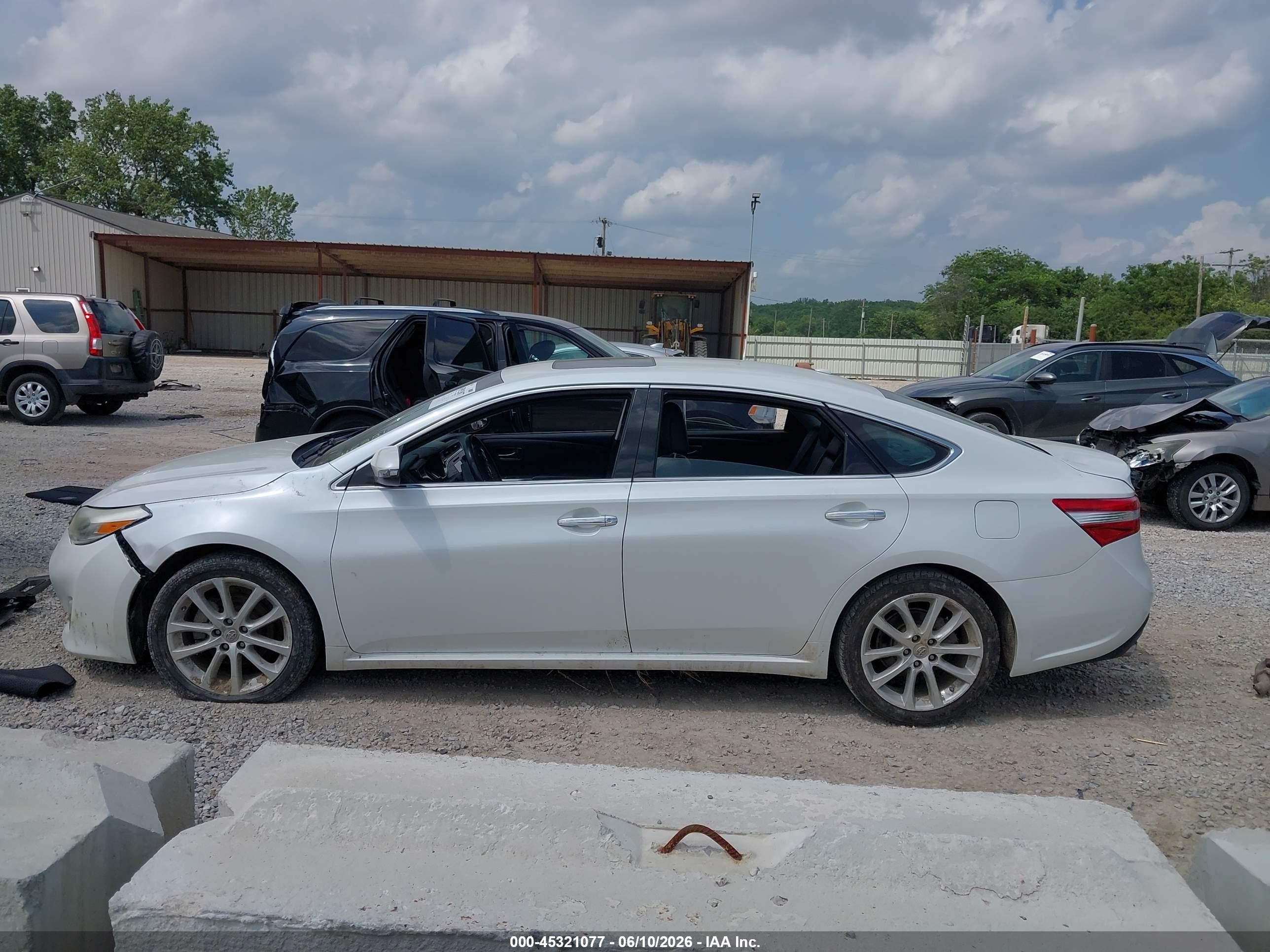 2013 Toyota Avalon Xle Touring White vin: 4T1BK1EB9DU005047