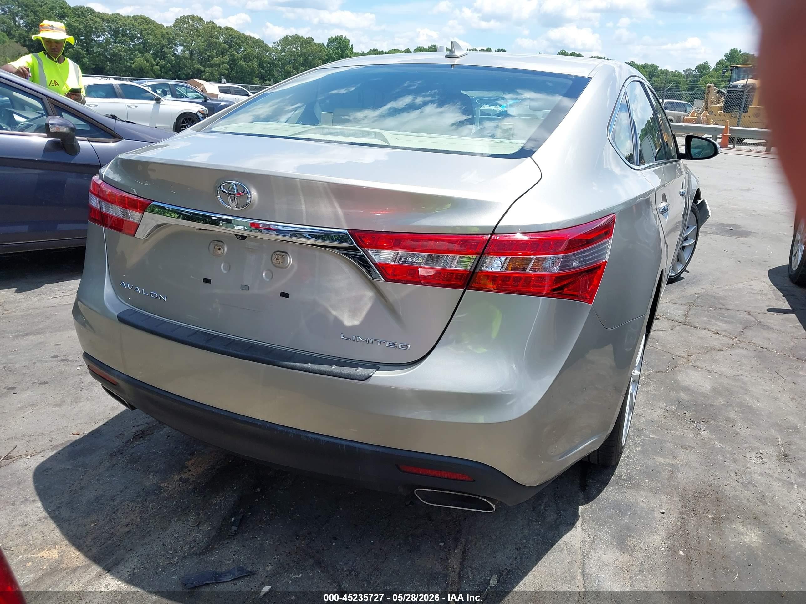2013 Toyota Avalon Limited Gold vin: 4T1BK1EB9DU030238