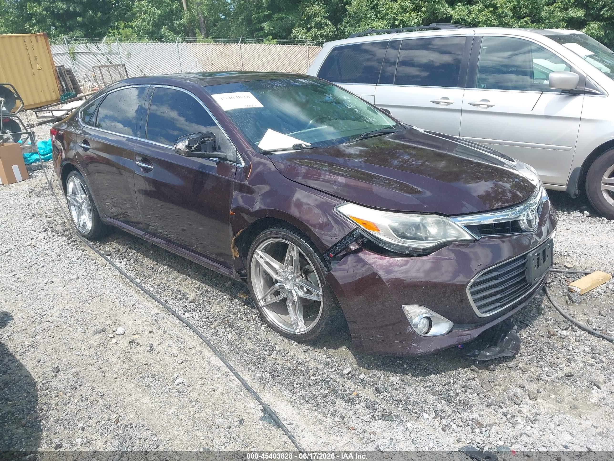 2013 Toyota Avalon   Burgundy vin: 4T1BK1EB9DU048447
