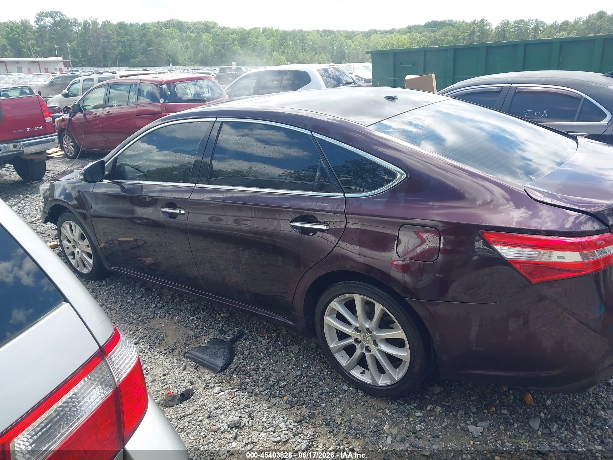 2013 Toyota Avalon   Burgundy vin: 4T1BK1EB9DU048447