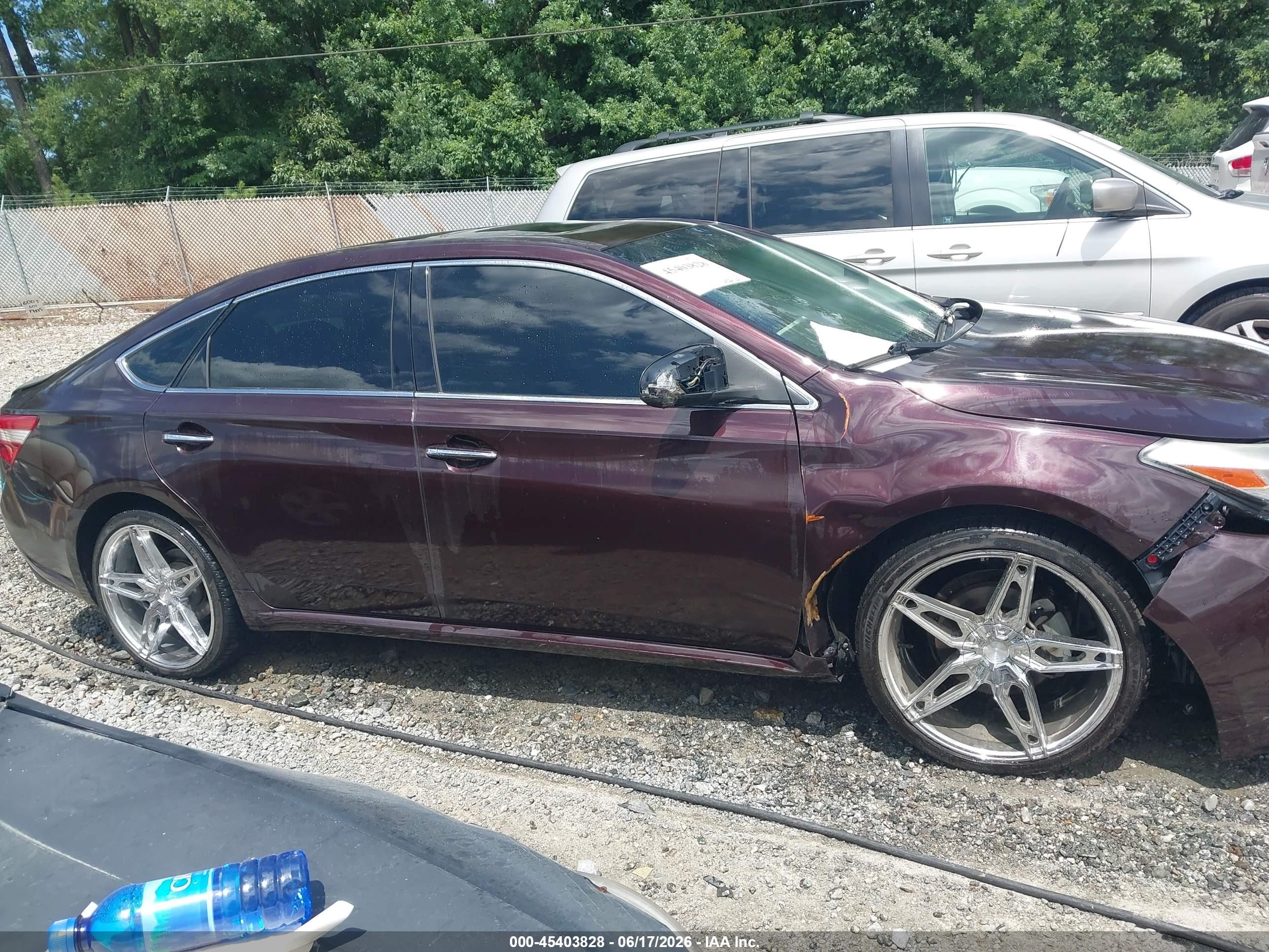 2013 Toyota Avalon   Burgundy vin: 4T1BK1EB9DU048447