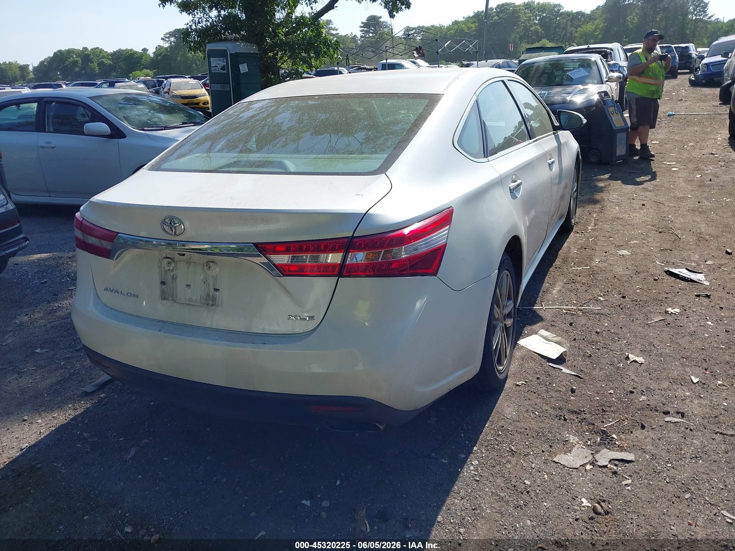 2014 Toyota Avalon Xle Premium White vin: 4T1BK1EB9EU089498