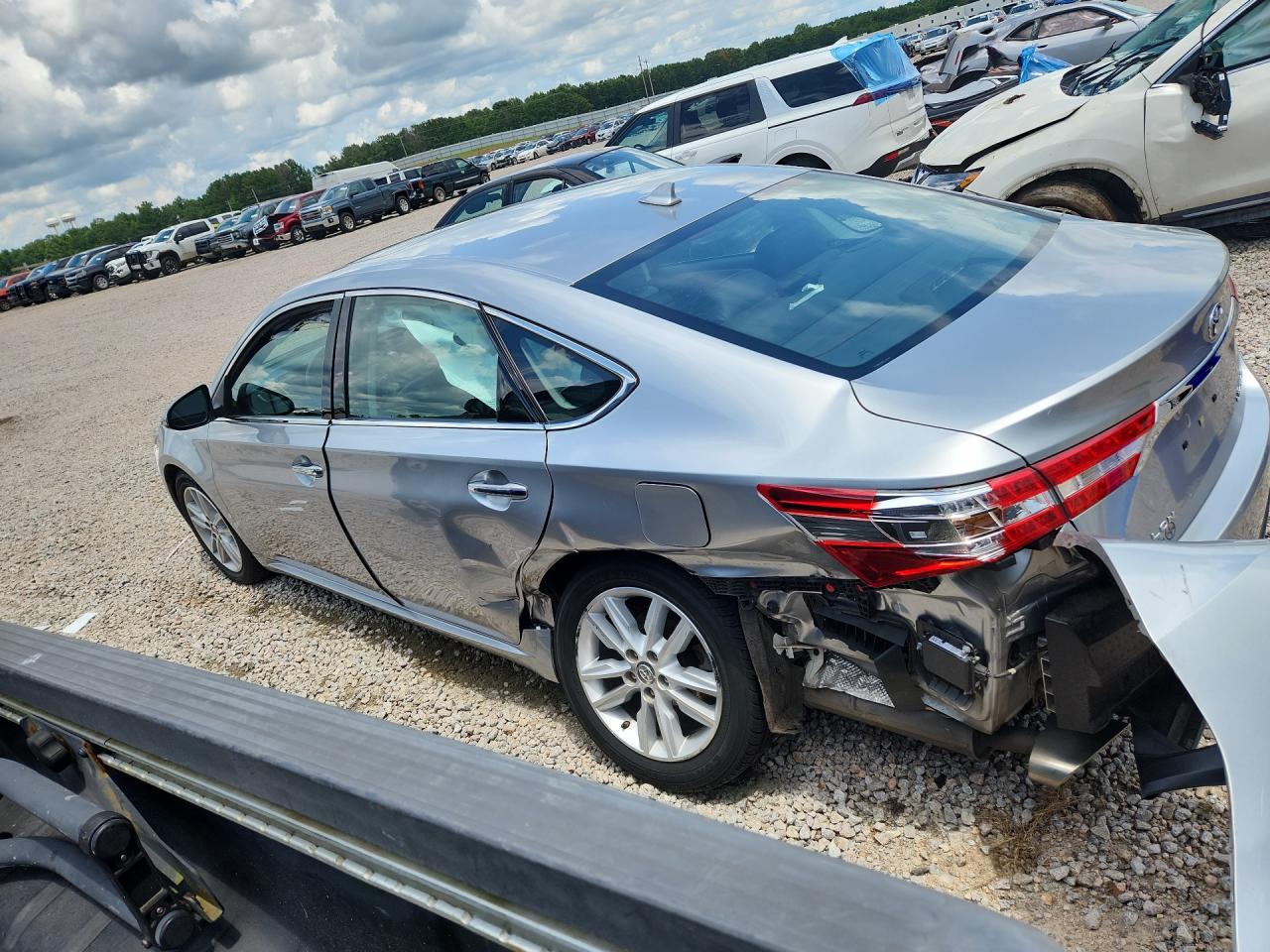 2015 Toyota Avalon Limited Silver vin: 4T1BK1EB9FU158482