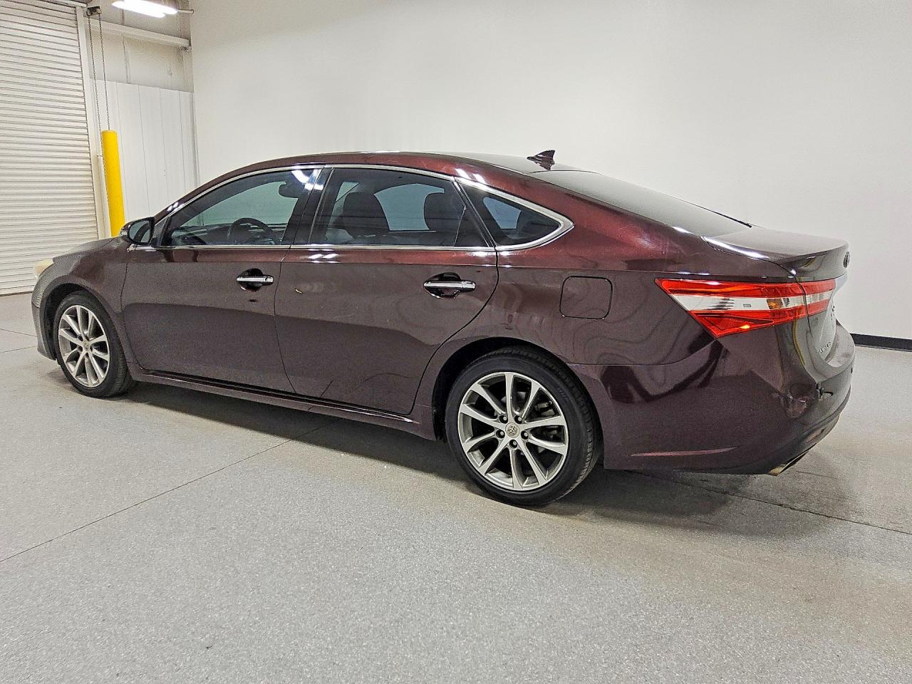 2015 Toyota Avalon Limited Maroon vin: 4T1BK1EB9FU160281
