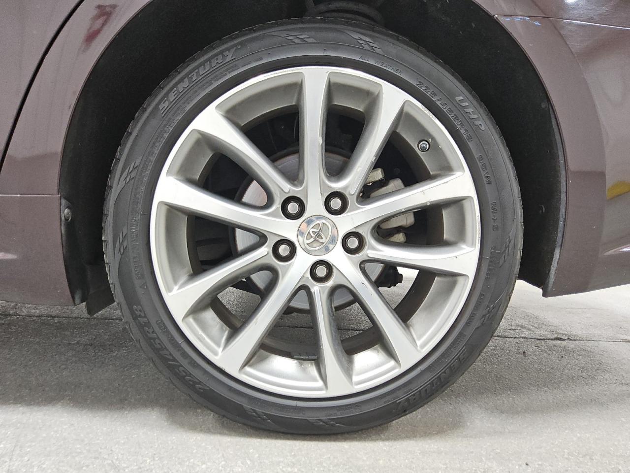 2015 Toyota Avalon Limited Maroon vin: 4T1BK1EB9FU160281 Damage: Left Rear Wheel, Curb Rash, 4 To 5 Inches
