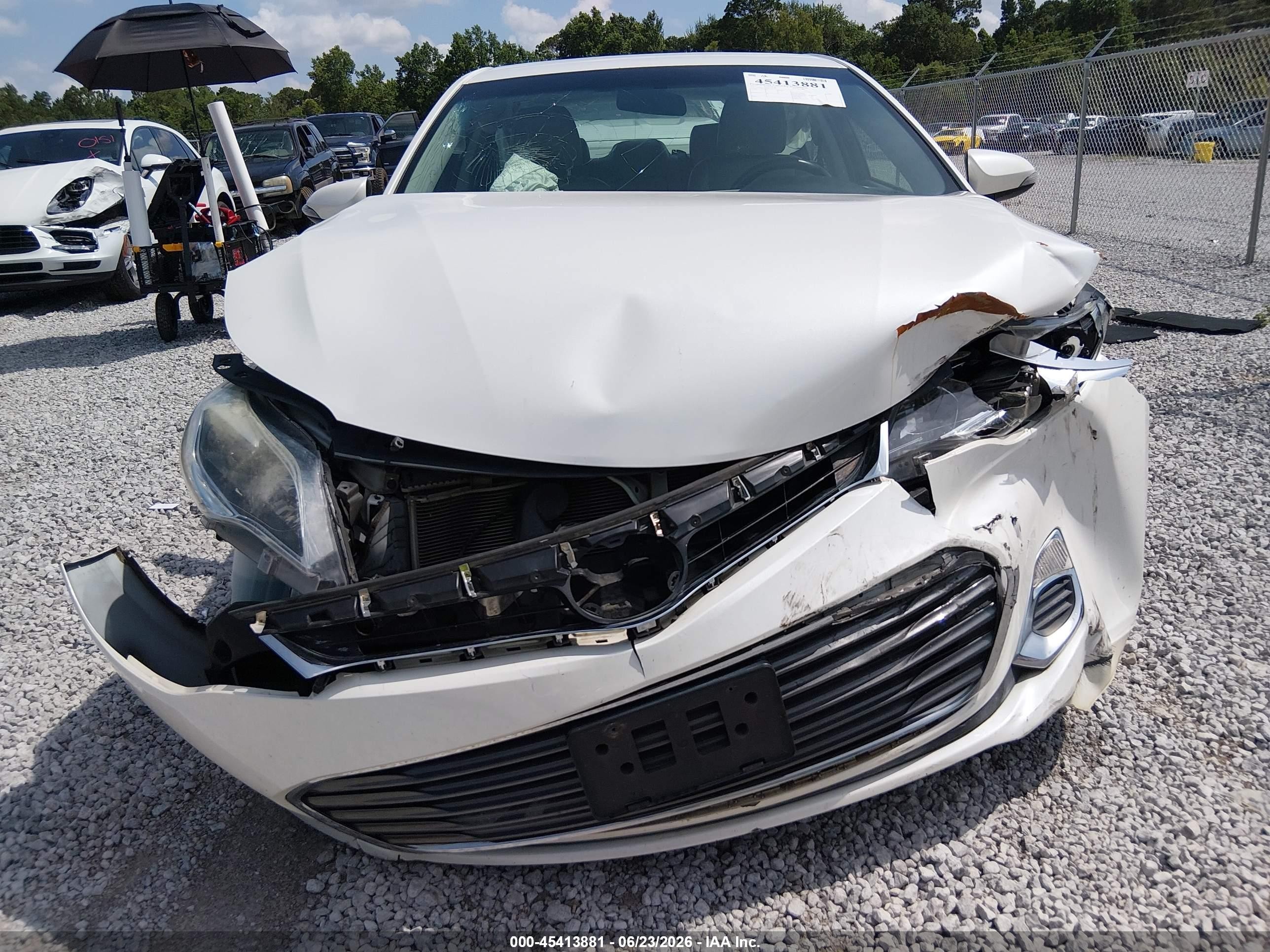2015 Toyota Avalon Xle White vin: 4T1BK1EB9FU162385