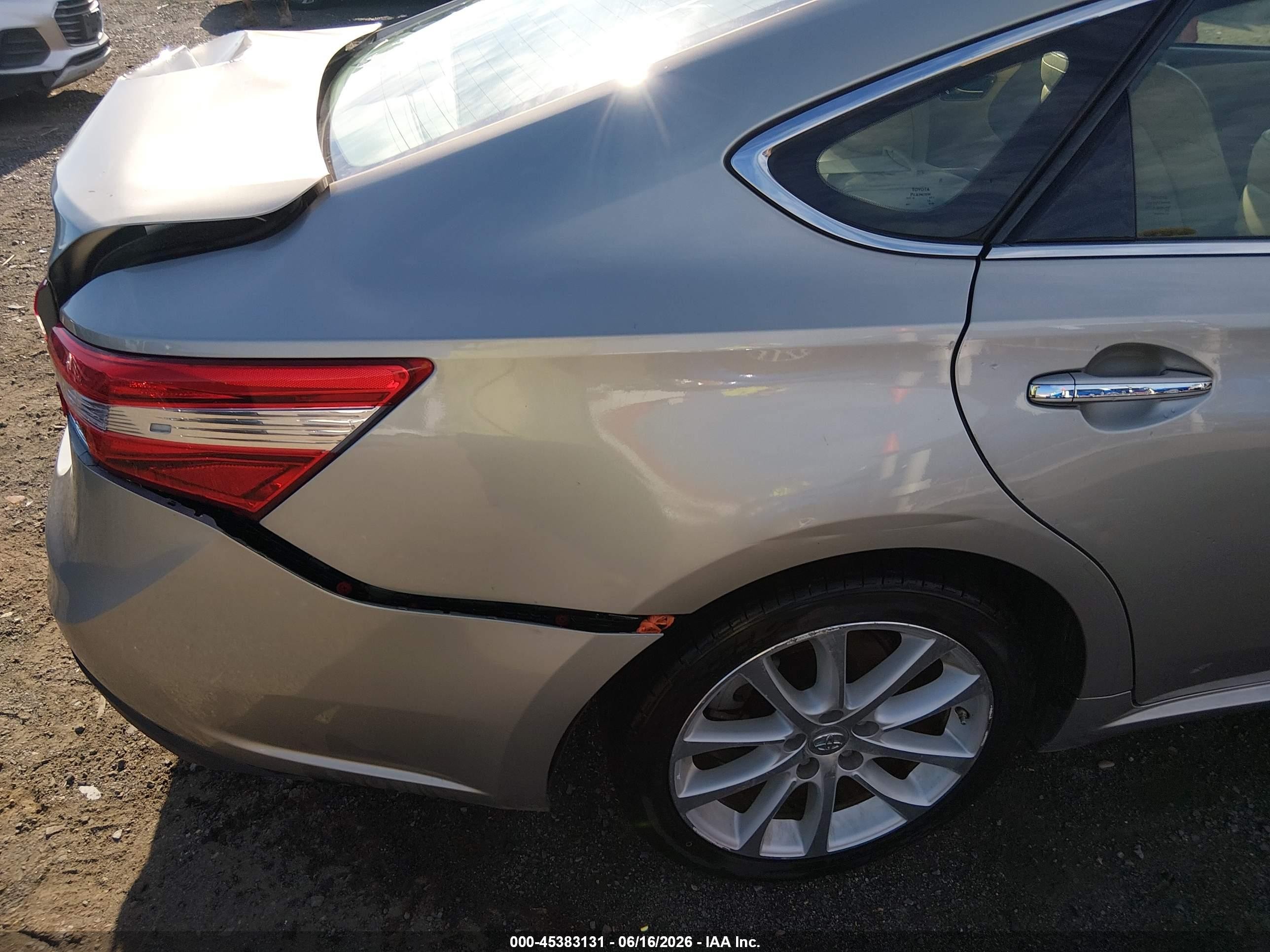 2013 Toyota Avalon Limited Silver vin: 4T1BK1EBXDU015621