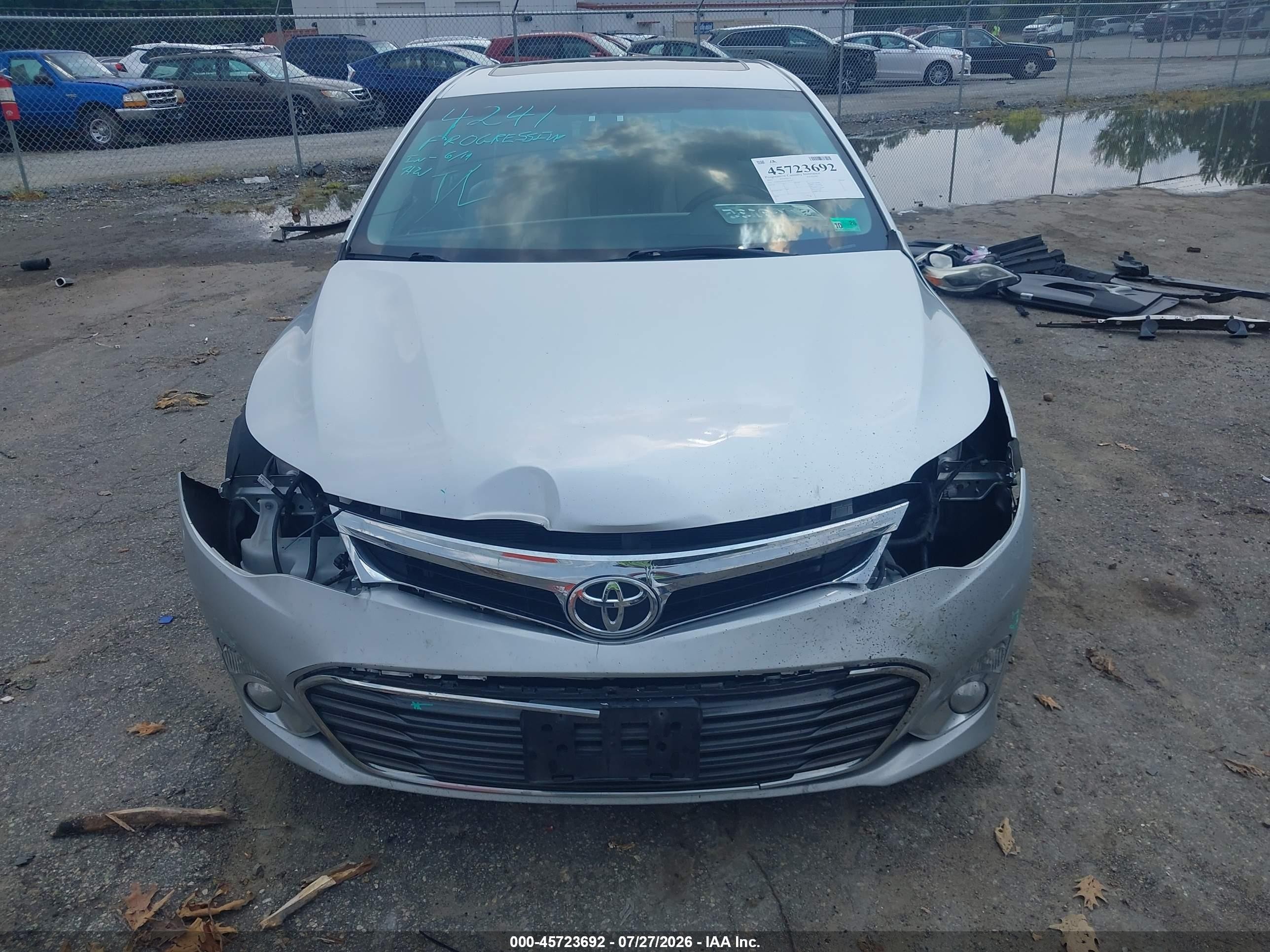 2013 Toyota Avalon Limited Silver vin: 4T1BK1EBXDU067525