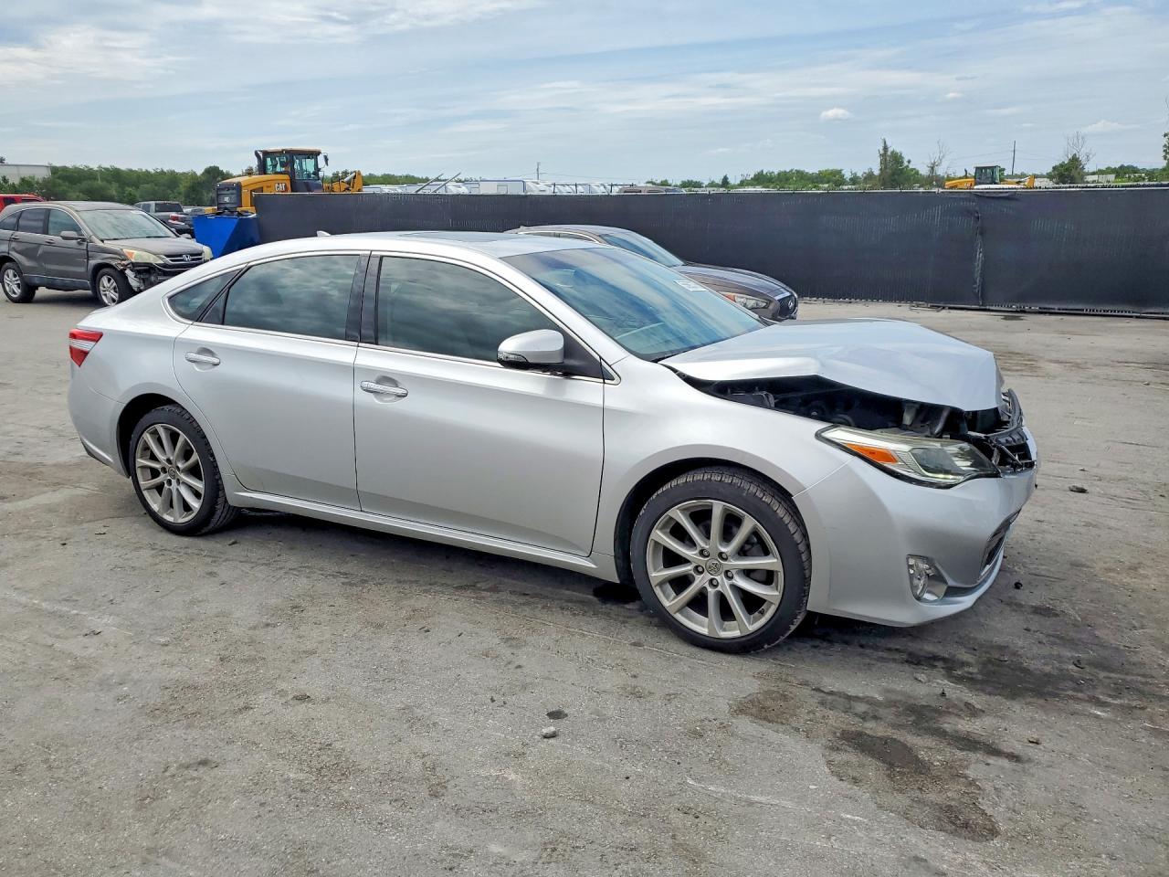 2014 Toyota Avalon Limited Silver vin: 4T1BK1EBXEU113937