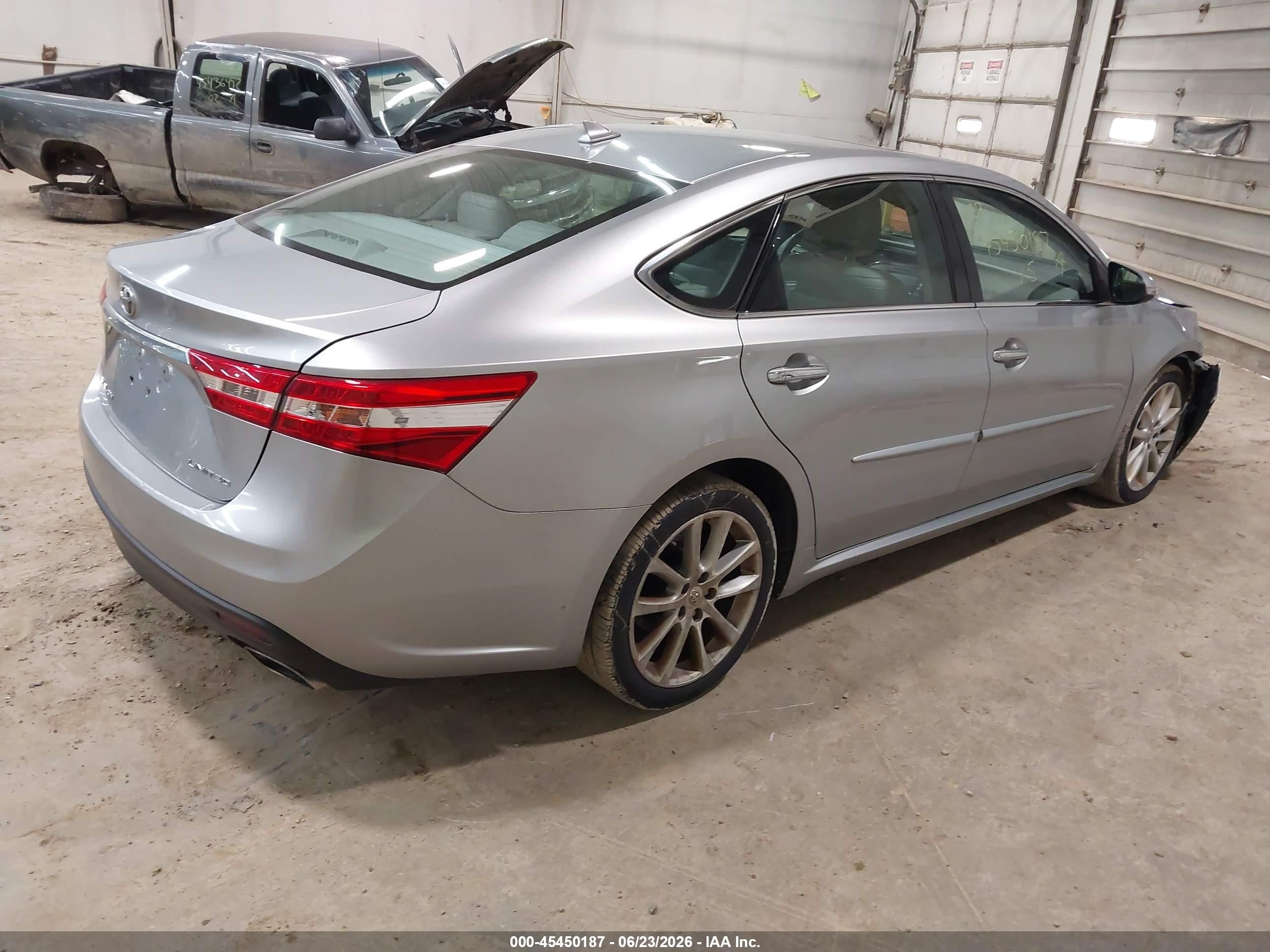 2015 Toyota Avalon Limited Silver vin: 4T1BK1EBXFU160127