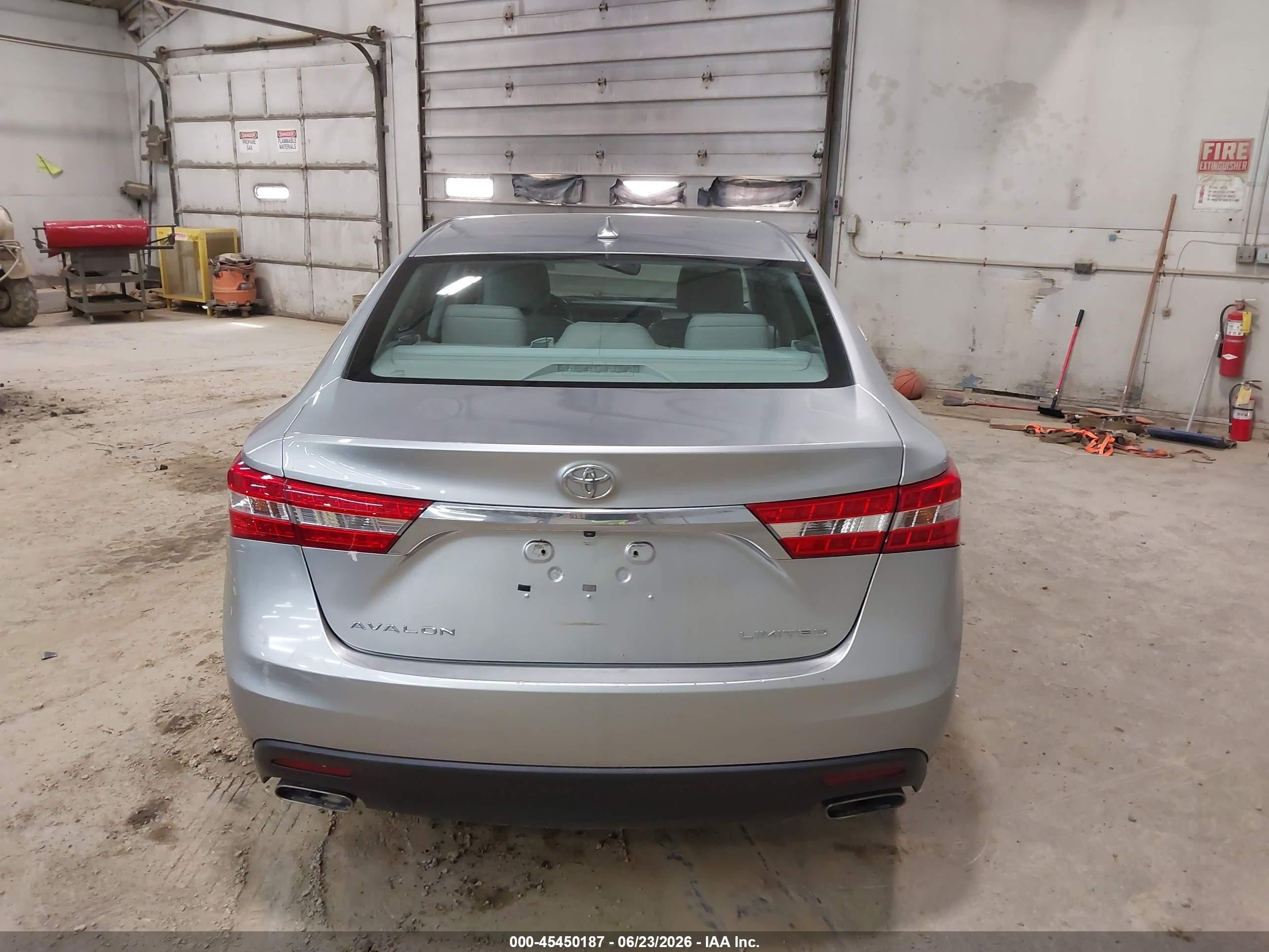 2015 Toyota Avalon Limited Silver vin: 4T1BK1EBXFU160127