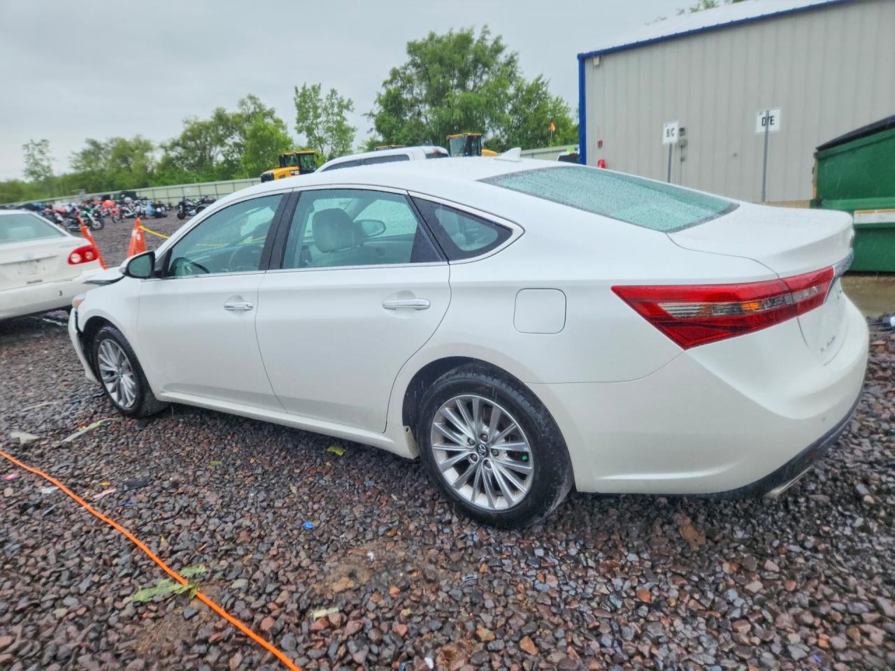 2016 Toyota Avalon Limited White vin: 4T1BK1EBXGU213653
