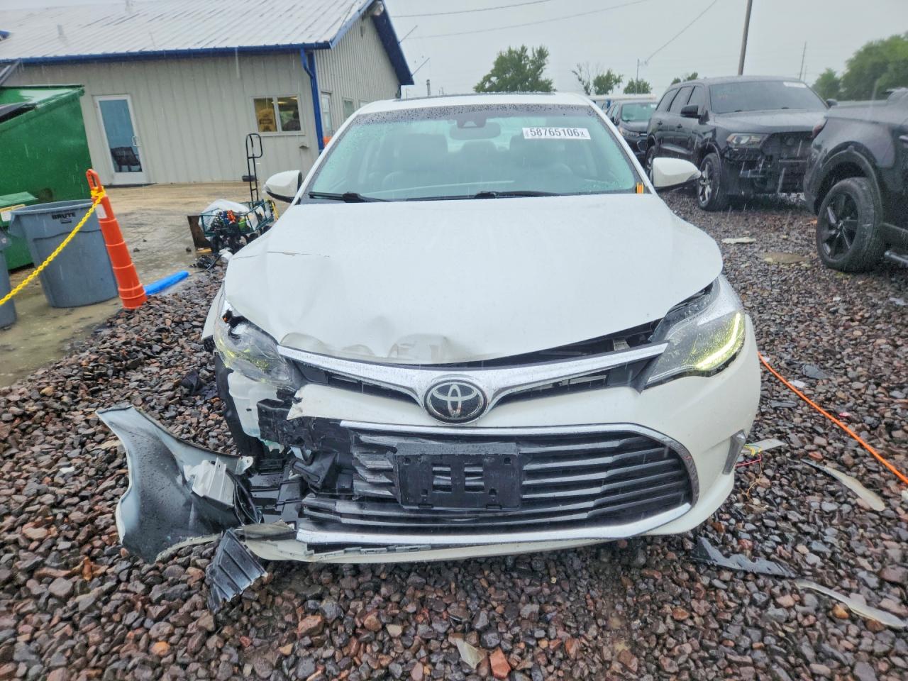 2016 Toyota Avalon Limited White vin: 4T1BK1EBXGU213653