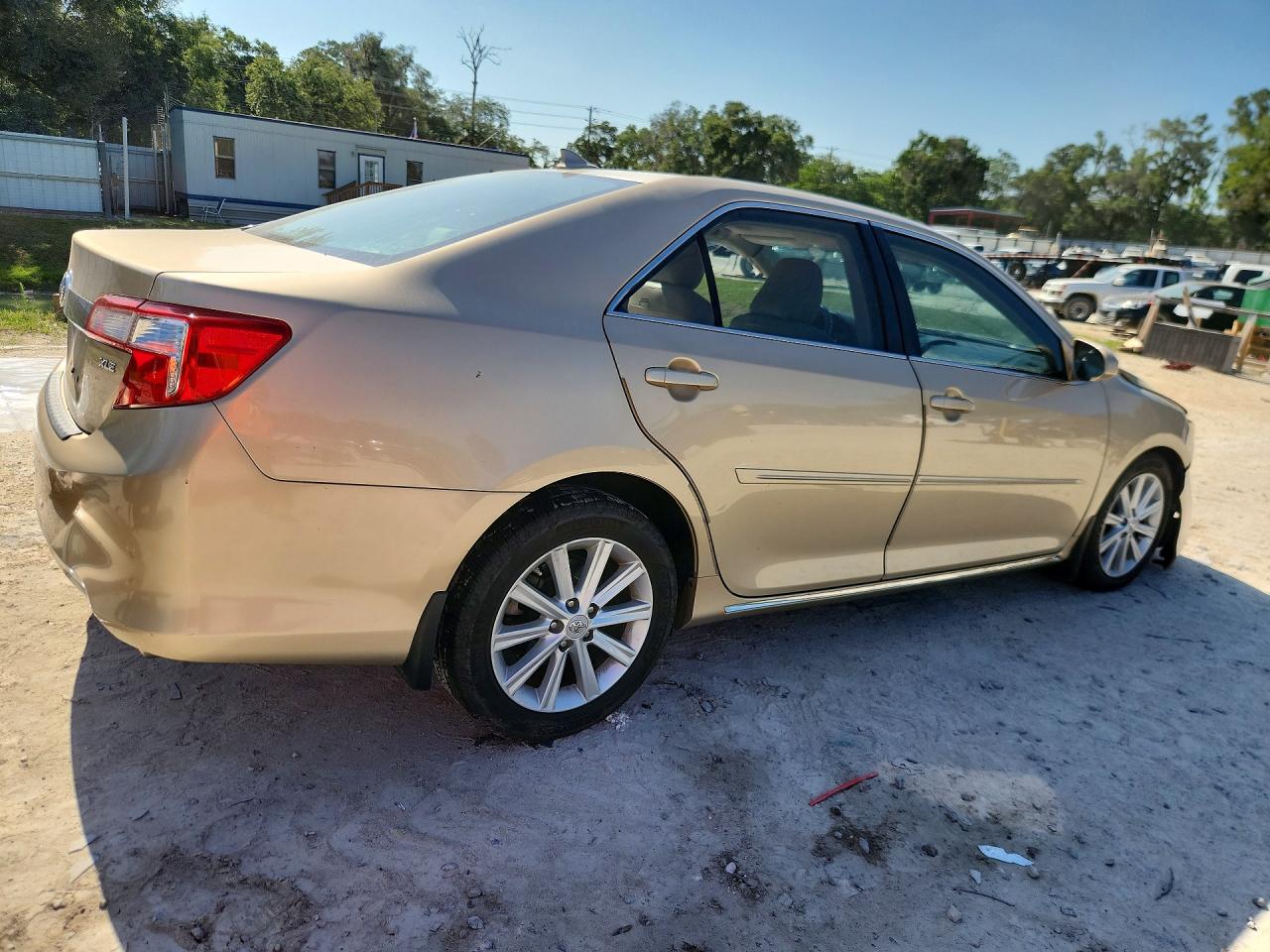 2012 Toyota Camry Xle V6 Tan vin: 4T1BK1FK0CU511542