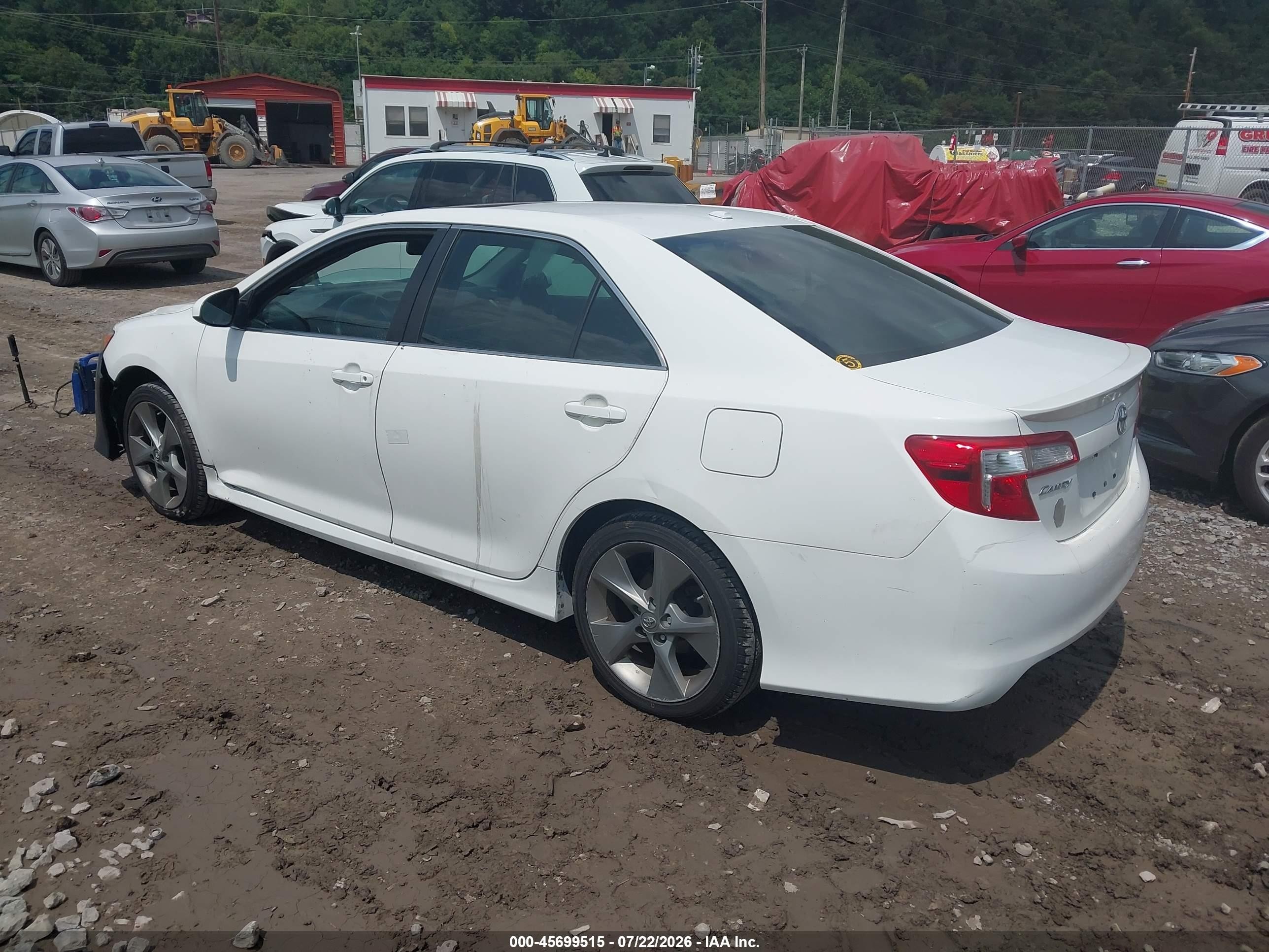 2013 Toyota Camry Se V6 White vin: 4T1BK1FK0DU526107