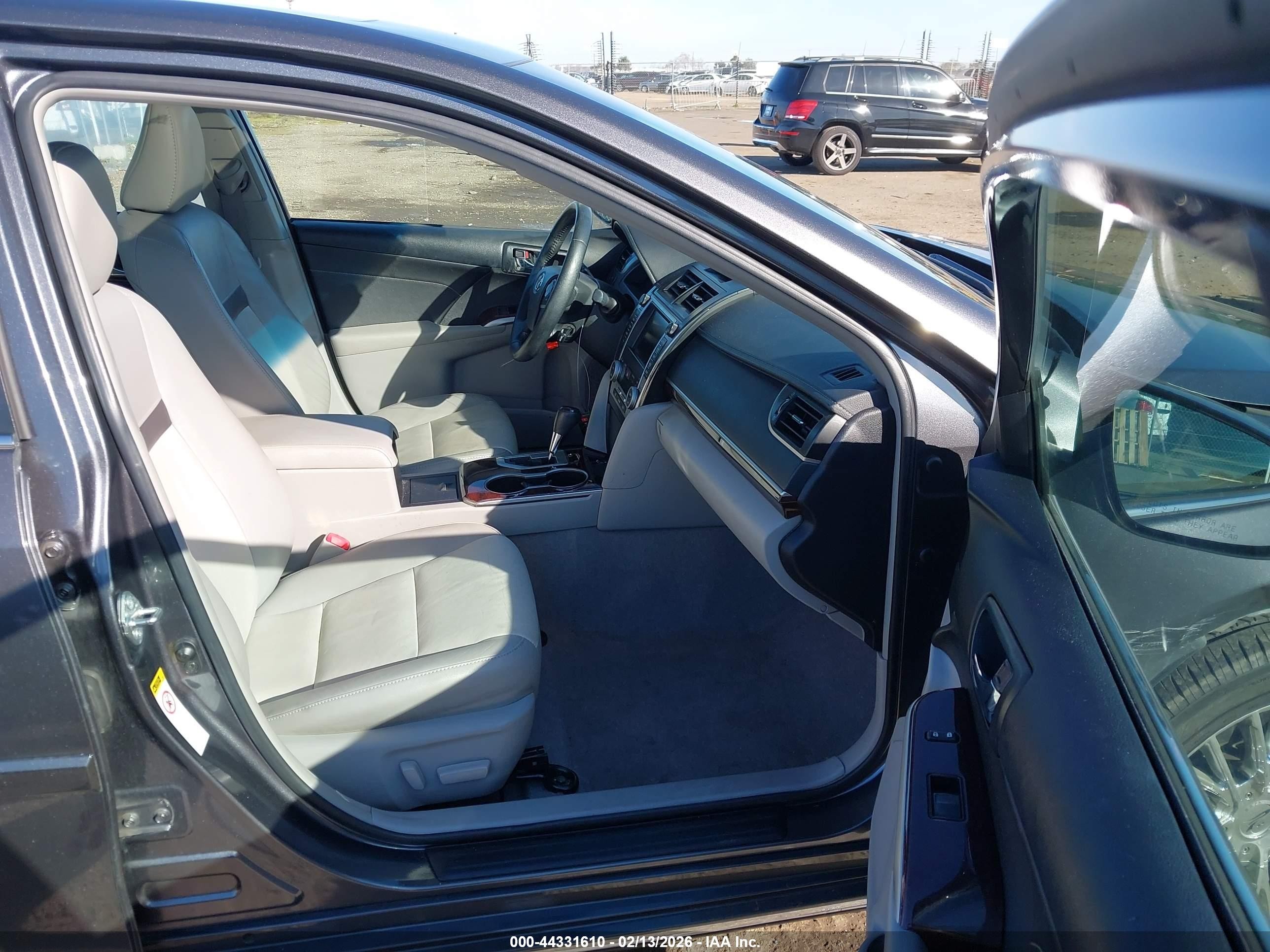 2014 Toyota Camry Xle V6 Gray vin: 4T1BK1FK0EU538193