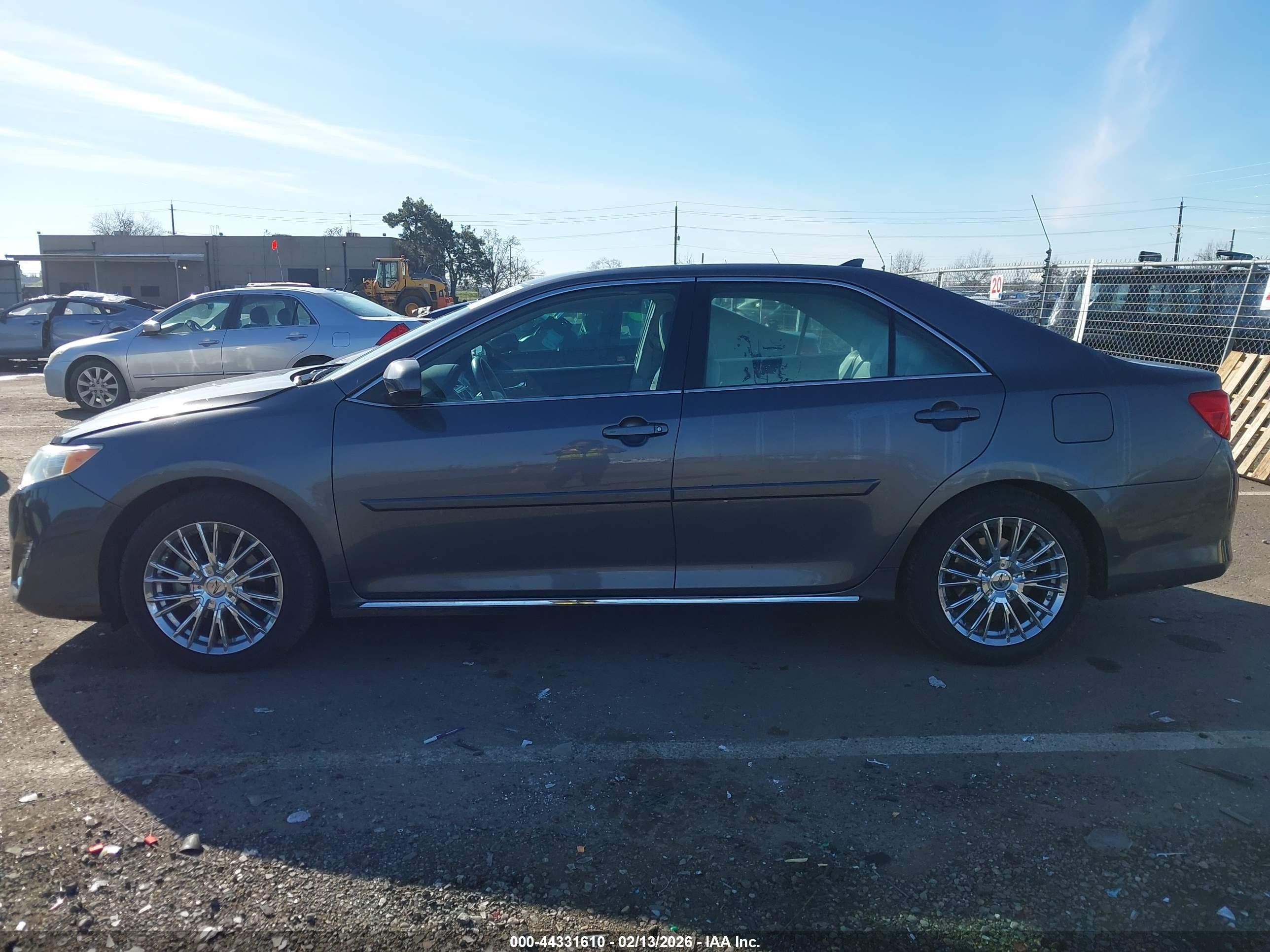 2014 Toyota Camry Xle V6 Gray vin: 4T1BK1FK0EU538193