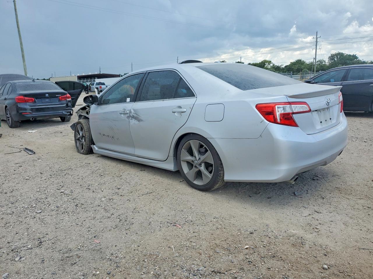 2014 Toyota Camry Se V6 Silver vin: 4T1BK1FK0EU546942
