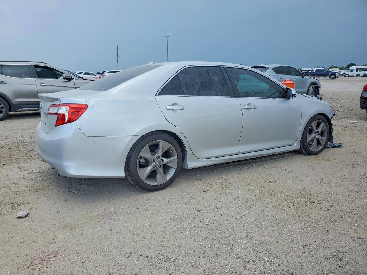 2014 Toyota Camry Se V6 Silver vin: 4T1BK1FK0EU546942