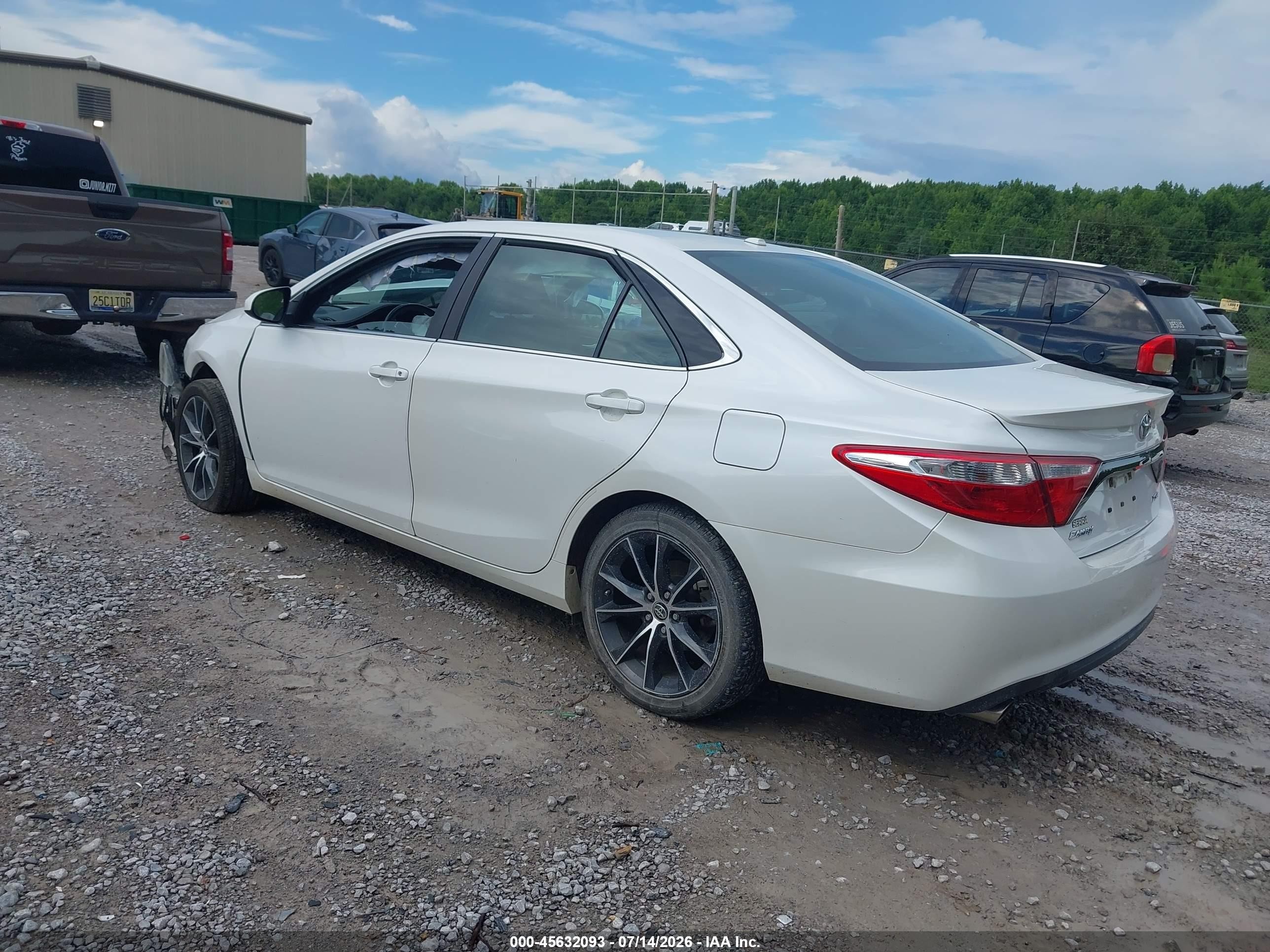 2015 Toyota Camry Xse V6 White vin: 4T1BK1FK0FU029349