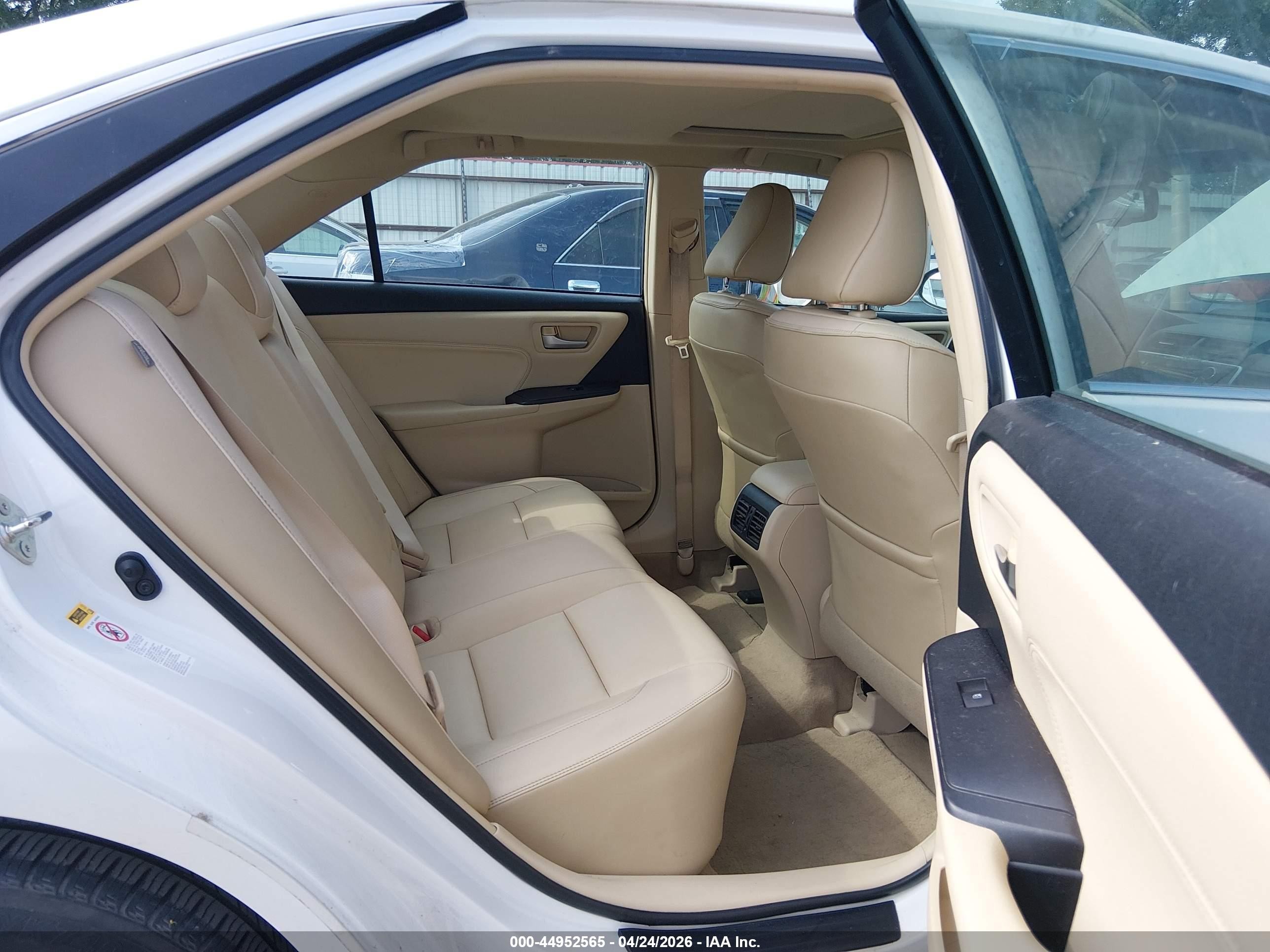 2015 Toyota Camry Xle V6 White vin: 4T1BK1FK0FU567193