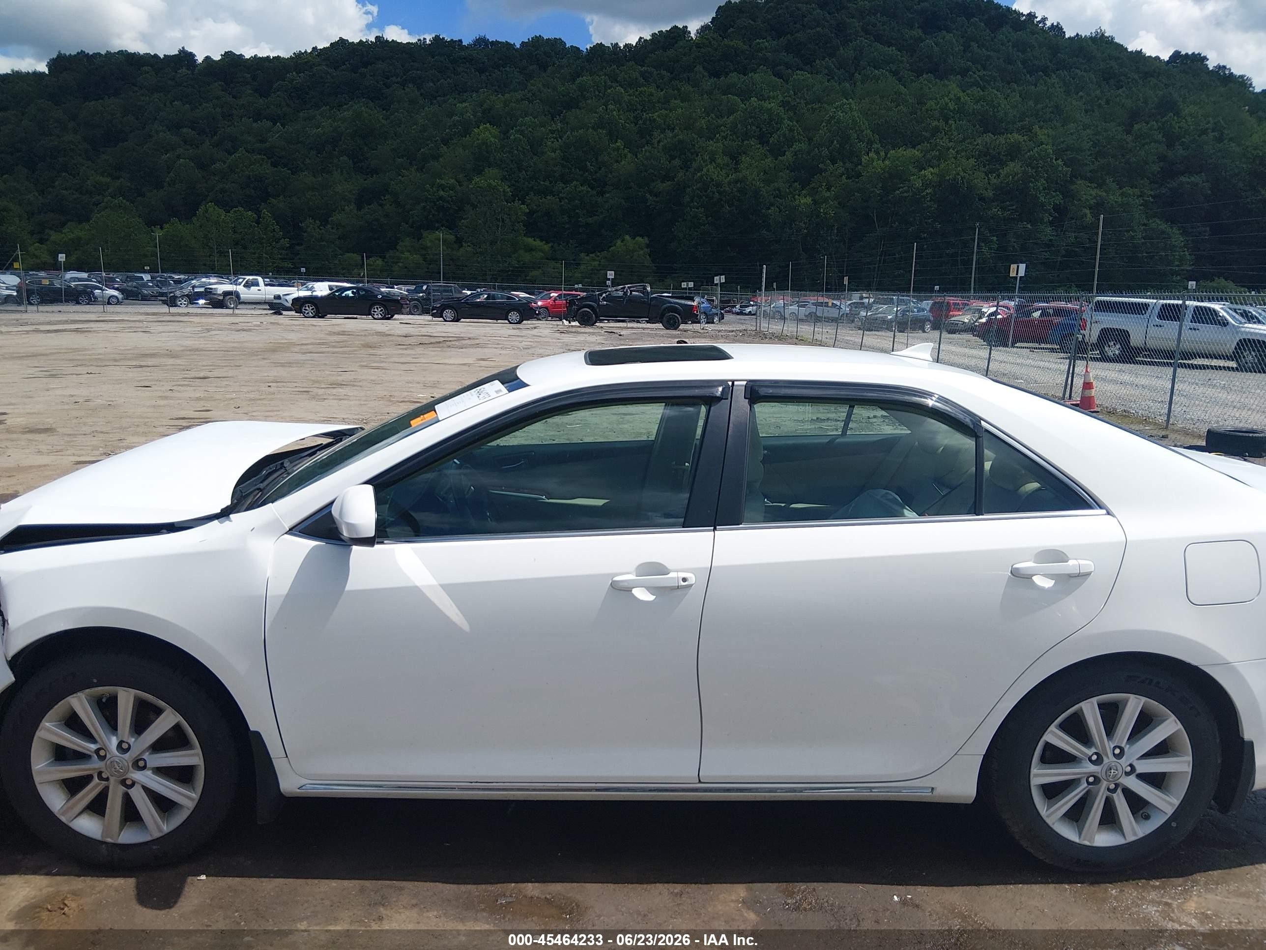 2012 Toyota Camry Xle V6 White vin: 4T1BK1FK1CU522923