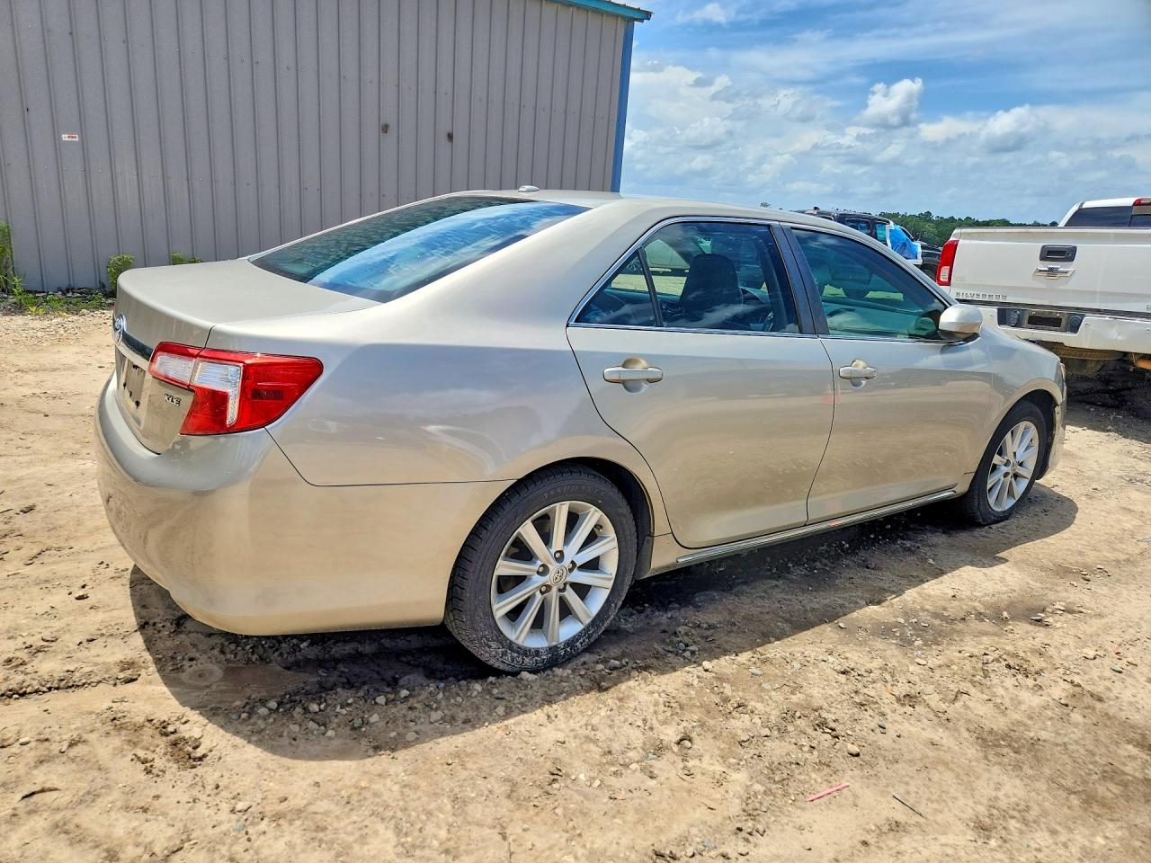 2014 Toyota Camry Xle V6 Gold vin: 4T1BK1FK1EU026250