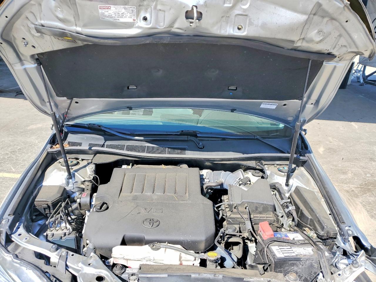 2015 Toyota Camry Xle V6 Silver vin: 4T1BK1FK1FU559068