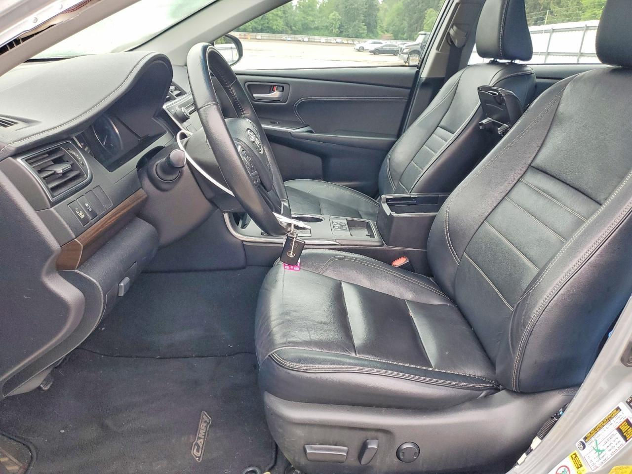 2015 Toyota Camry Xle V6 Silver vin: 4T1BK1FK1FU568062