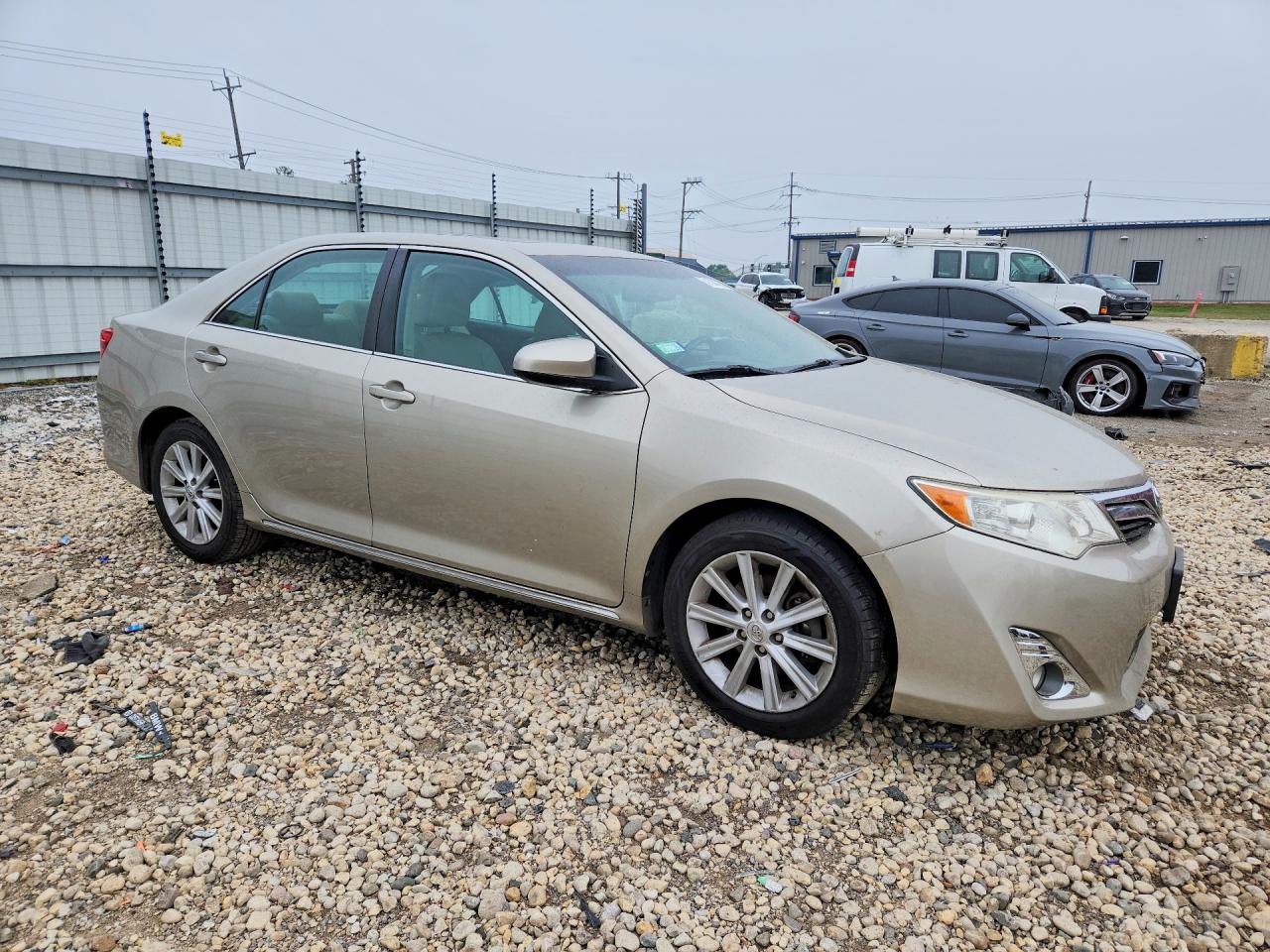 2014 Toyota Camry Xle V6 Beige vin: 4T1BK1FK2EU024037