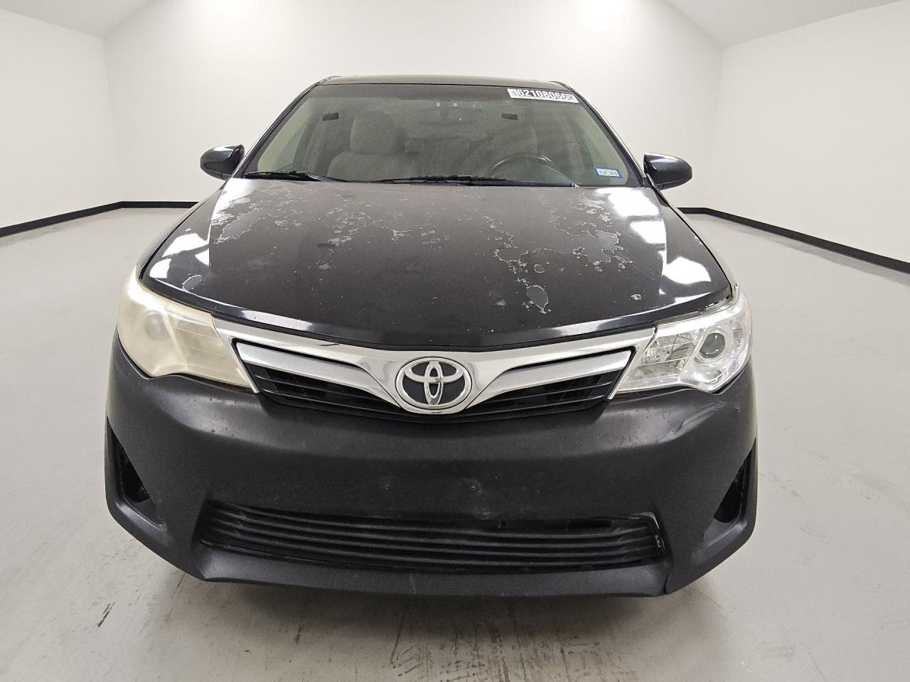 2014 Toyota Camry Xle V6 Black vin: 4T1BK1FK2EU025561 Damage: Right Head Lamp, Faded, Acceptable
