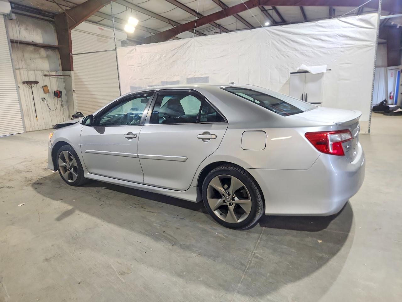 2014 Toyota Camry Se V6 Silver vin: 4T1BK1FK2EU548904