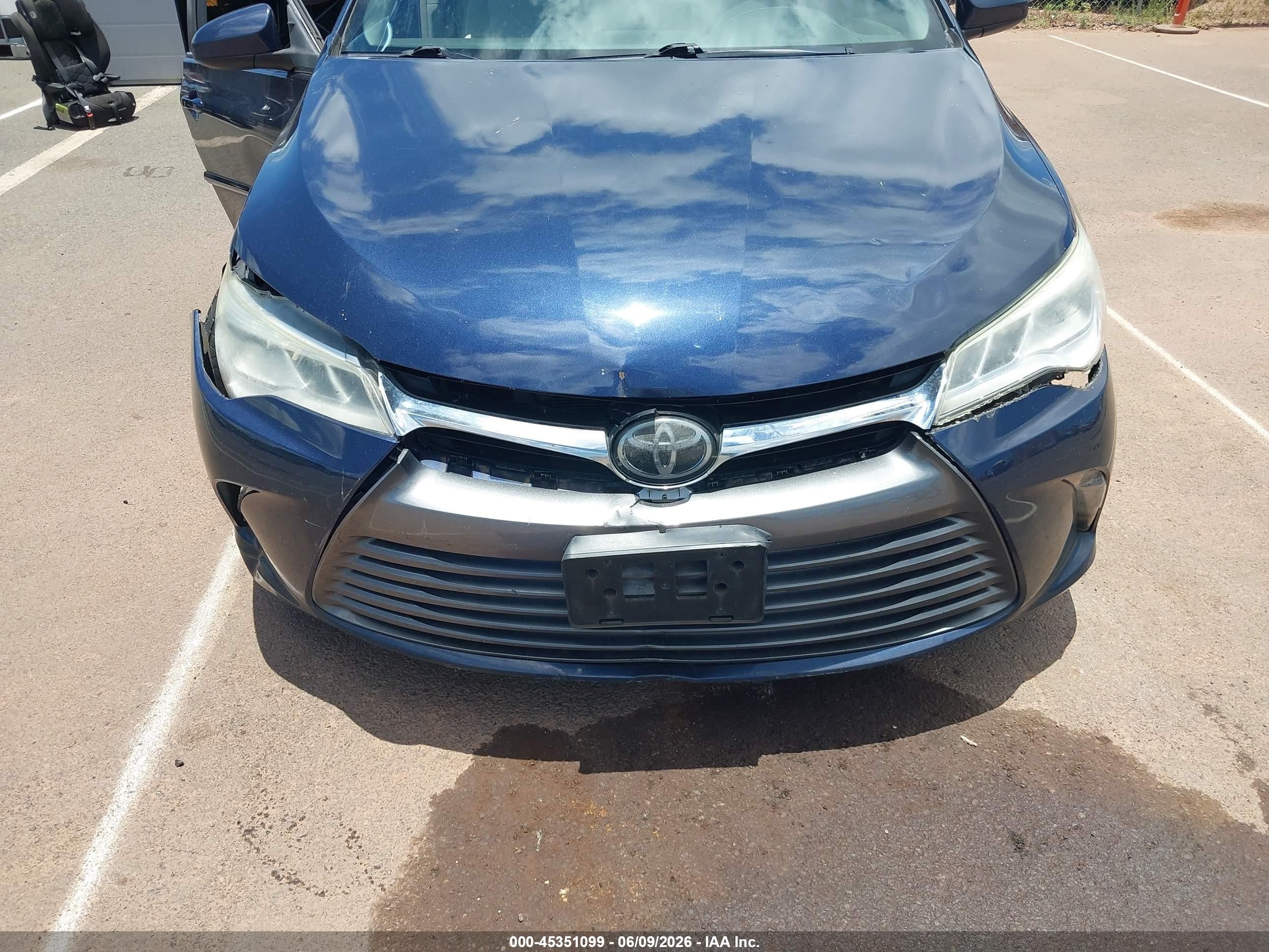 2015 Toyota Camry Xle V6 Blue vin: 4T1BK1FK2FU565591