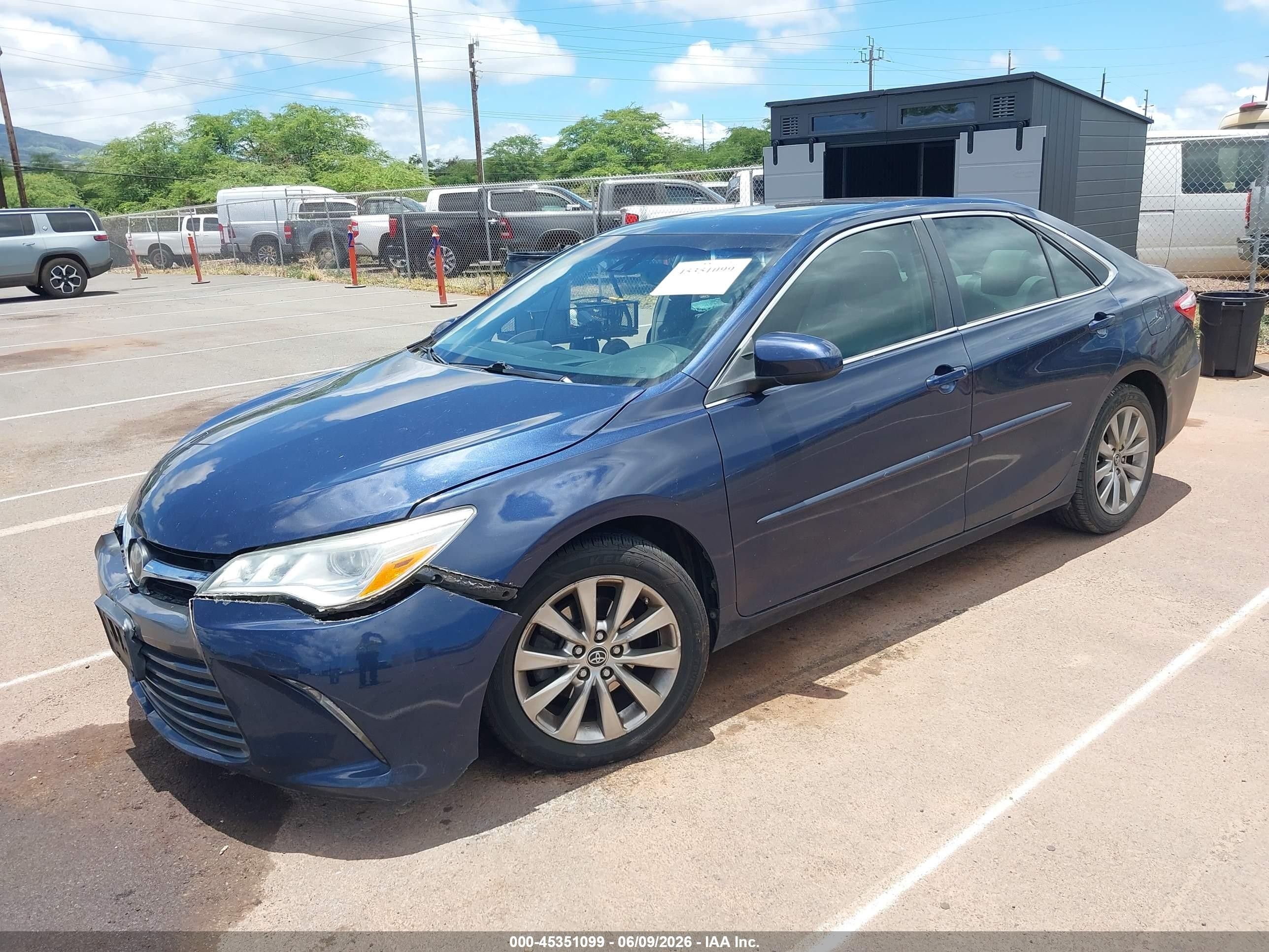2015 Toyota Camry Xle V6 Blue vin: 4T1BK1FK2FU565591