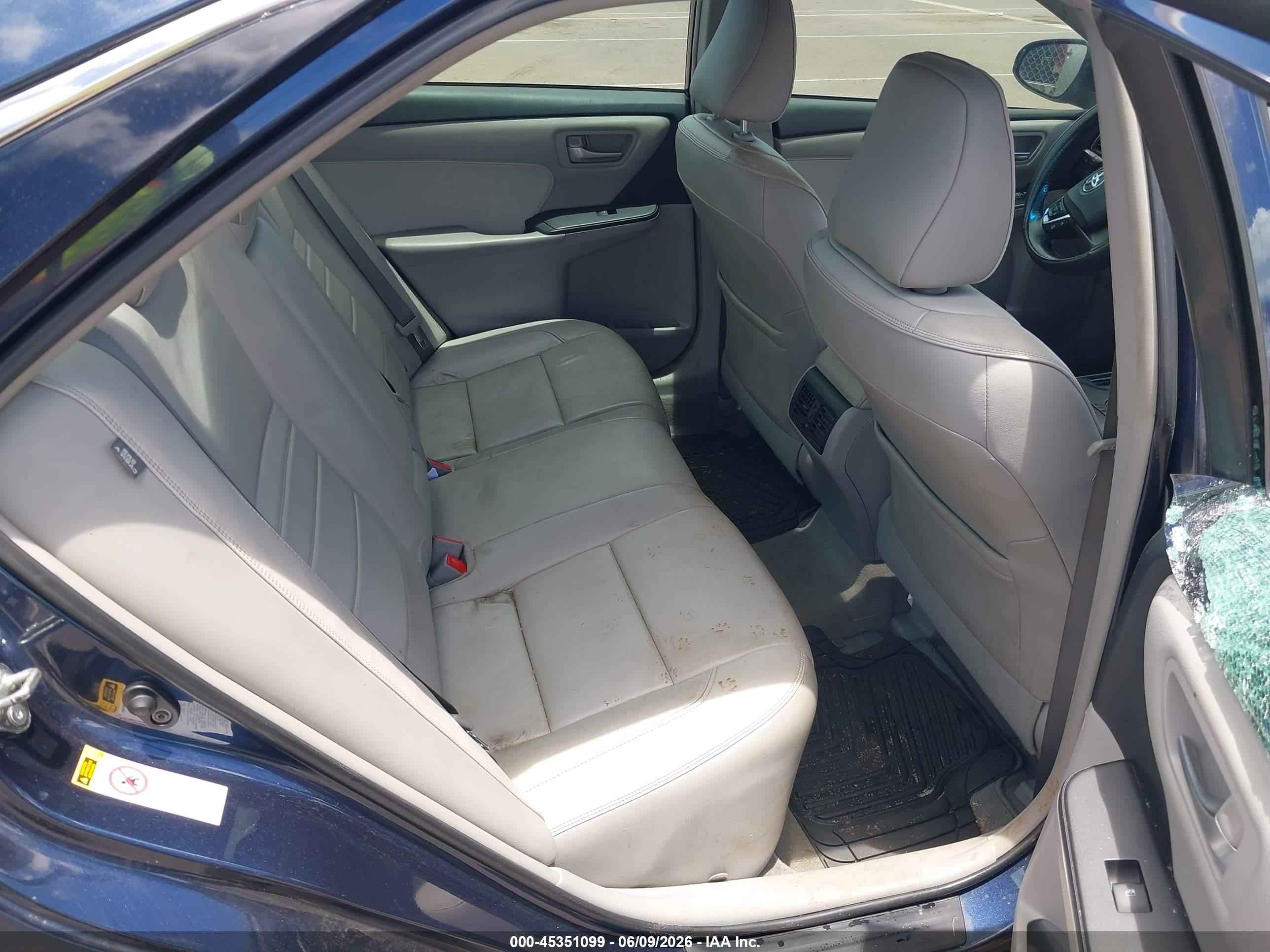 2015 Toyota Camry Xle V6 Blue vin: 4T1BK1FK2FU565591