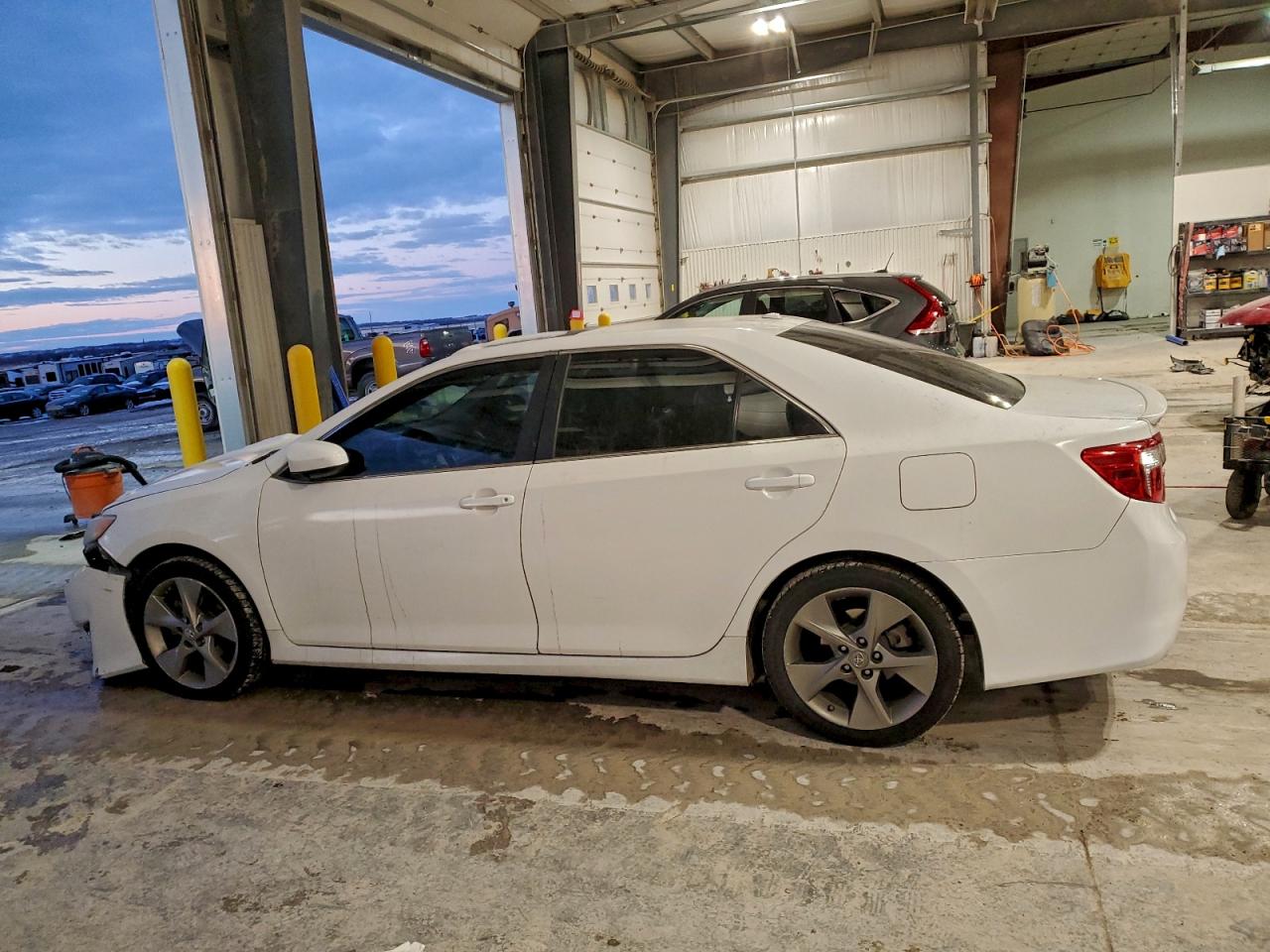2012 Toyota Camry Se White vin: 4T1BK1FK3CU514029
