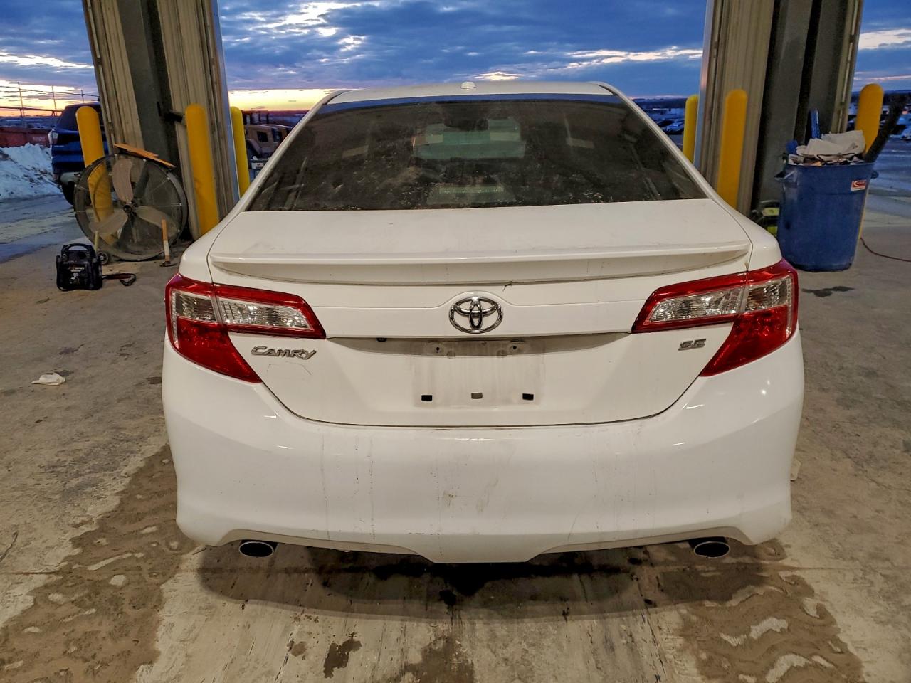 2012 Toyota Camry Se White vin: 4T1BK1FK3CU514029
