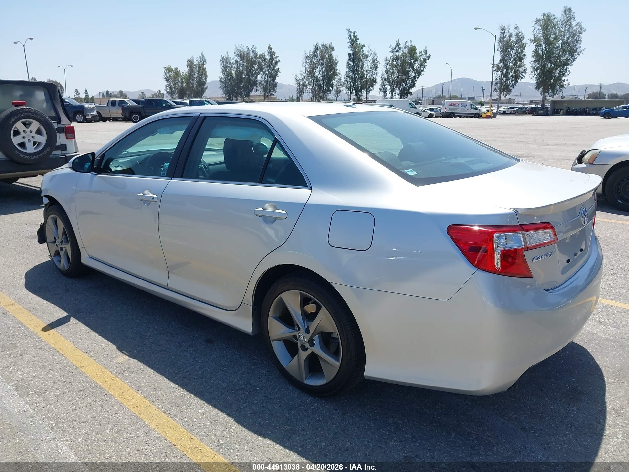 2014 Toyota Camry Se V6 Silver vin: 4T1BK1FK3EU539807