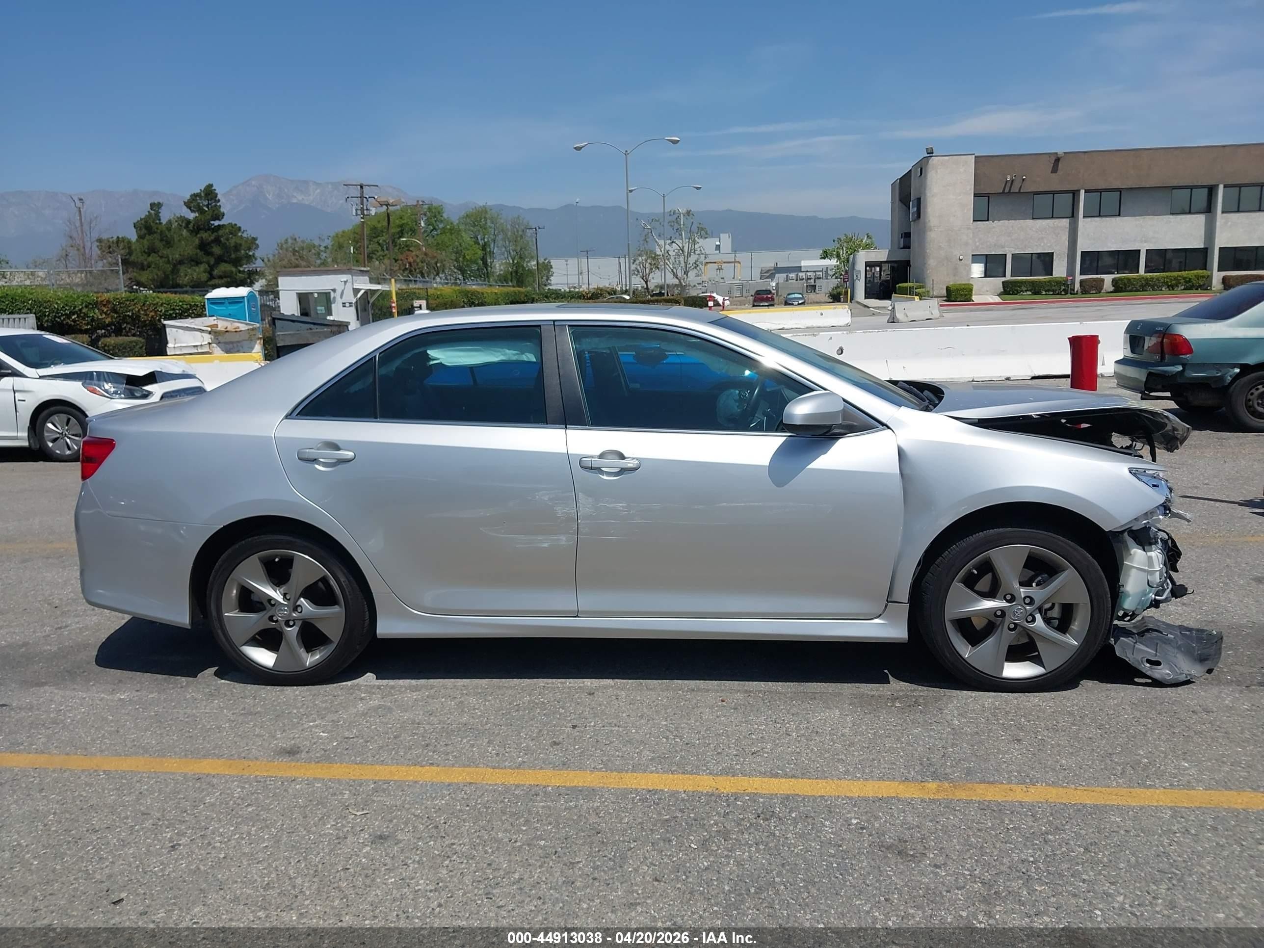 2014 Toyota Camry Se V6 Silver vin: 4T1BK1FK3EU539807