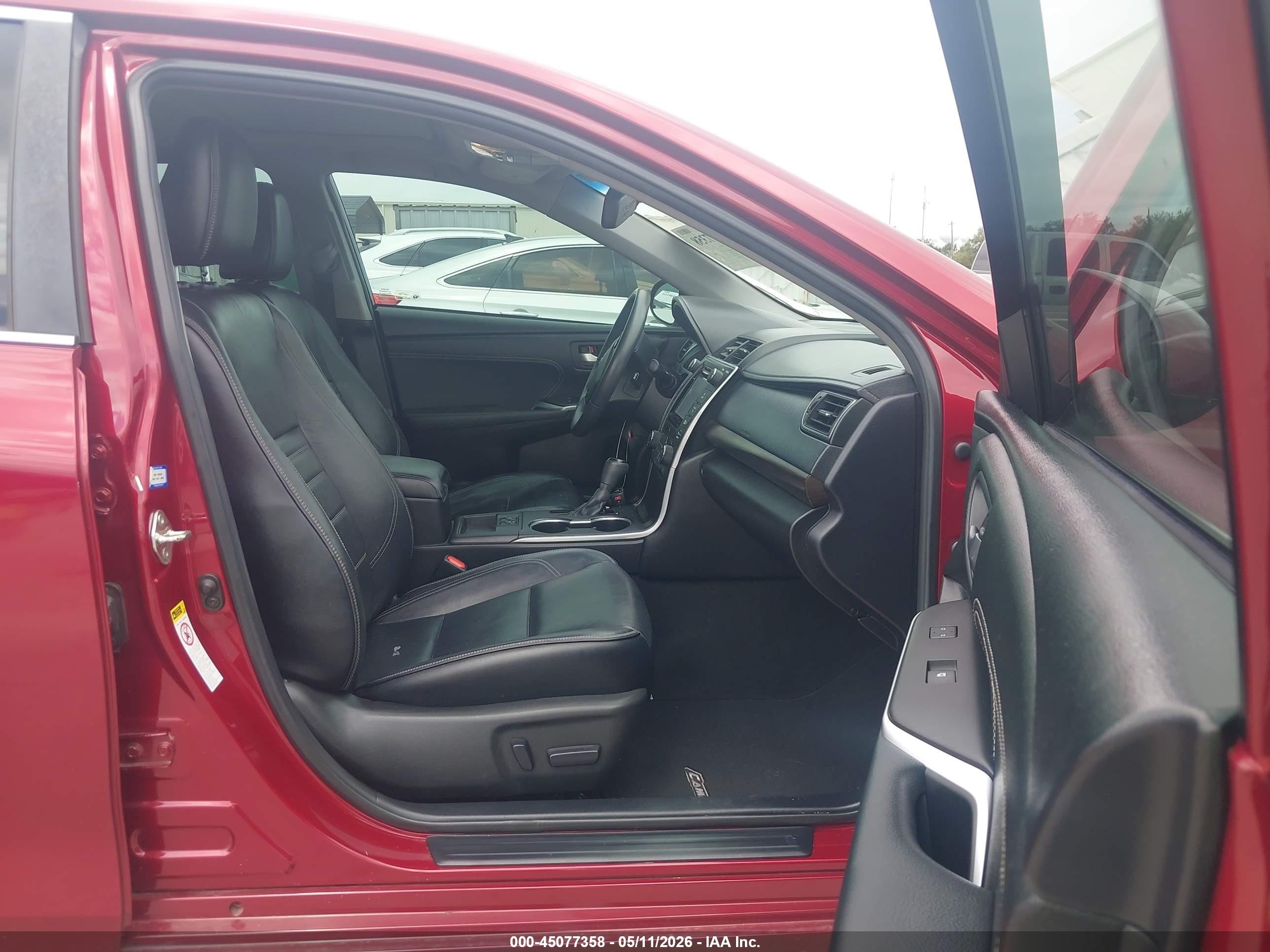 2015 Toyota Camry Xle V6 Red vin: 4T1BK1FK3FU564613